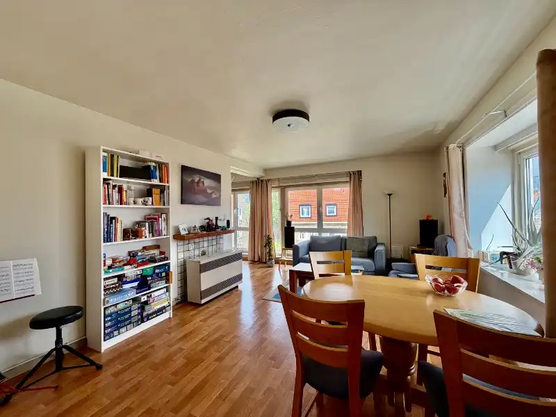NABIJ UZ GENT, INSTAPKLAAR APPARTEMENT MET 1 SLAAPKAMER foto 2