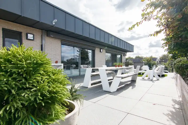 INVESTERINGSPAND: TOP GELEGEN PENTHOUSE MET UNIEK TERRAS EN LEVENSLANGE HUURDERS foto 4