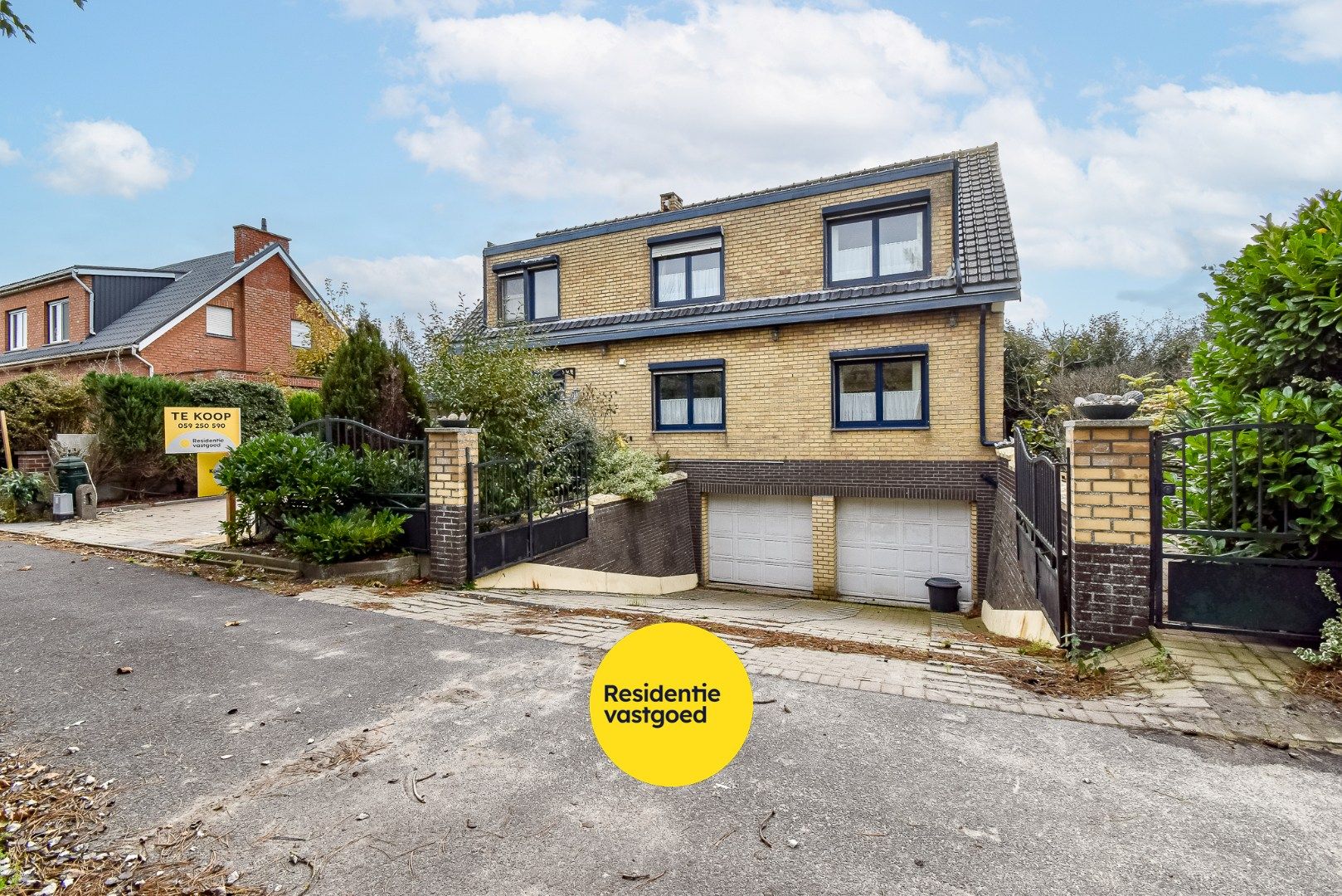 Ruim te renoveren villa op rustige ligging foto 2