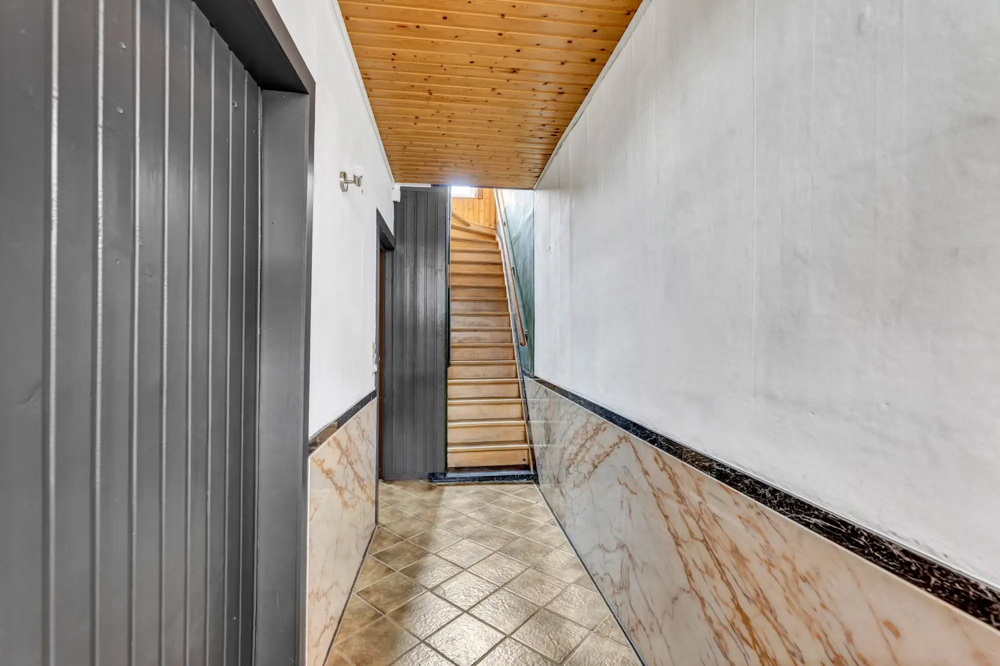 Ruime te renoveren woning nabij centrum Aalst foto 2