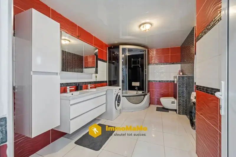 HUIS TE KOOP IN CENTRUM SINT-KRUIS-WINKEL foto 12