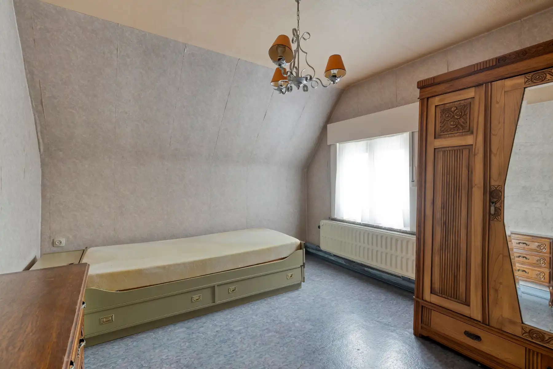 Solide 3-gevelwoning op centrale ligging foto 16