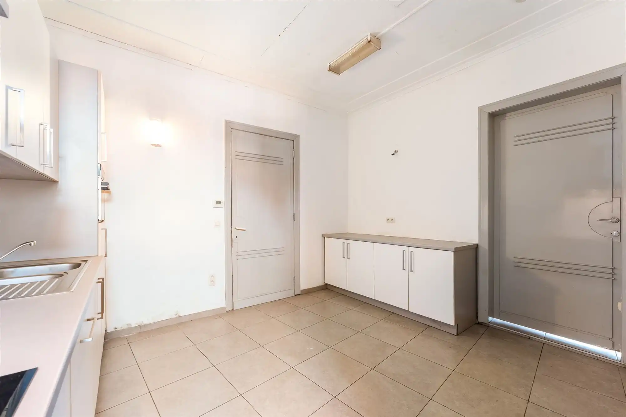 RUIM APPARTEMENT VAN 199 M² MET 2 SLAAPKAMERS, TUIN EN TERRAS OP TOPLOCATIE IN BALEN CENTRUM! foto 9