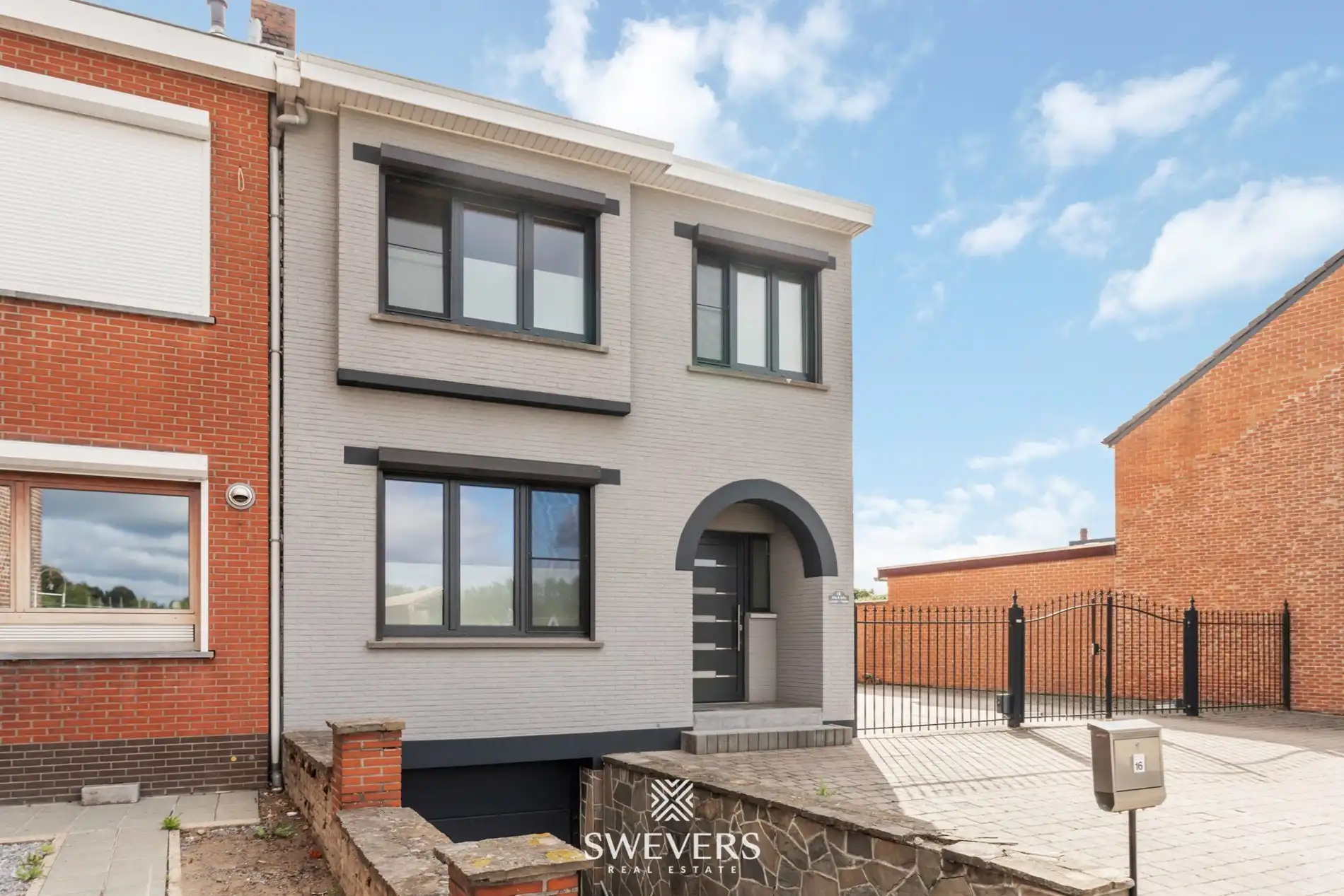 Hoofdfoto van de publicatie: Ideale gezinswoning, instapklaar met ruime tuin en bouwgrond