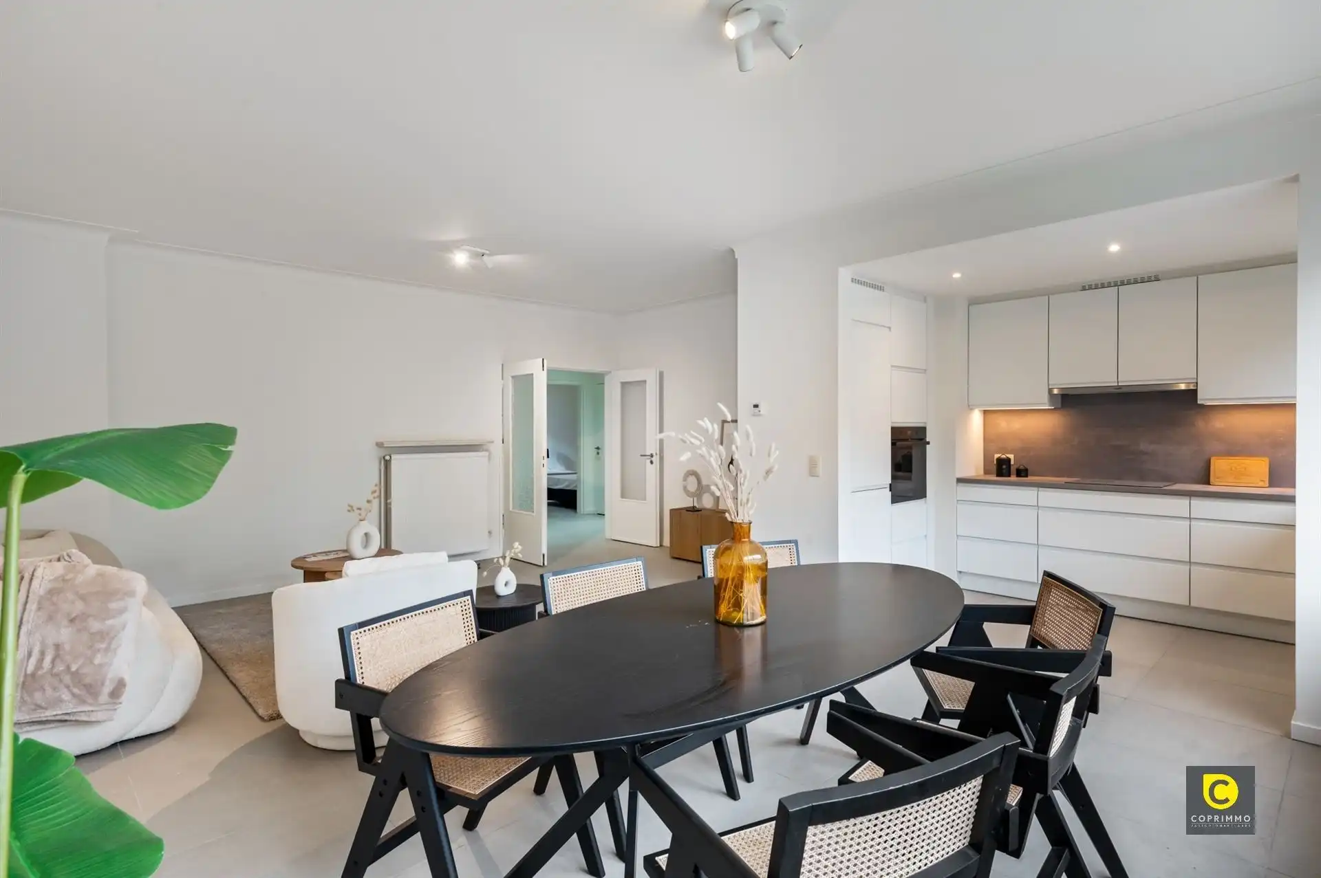 Mooi gerenoveerd GLV met 3 slpks en tuintje! foto 2