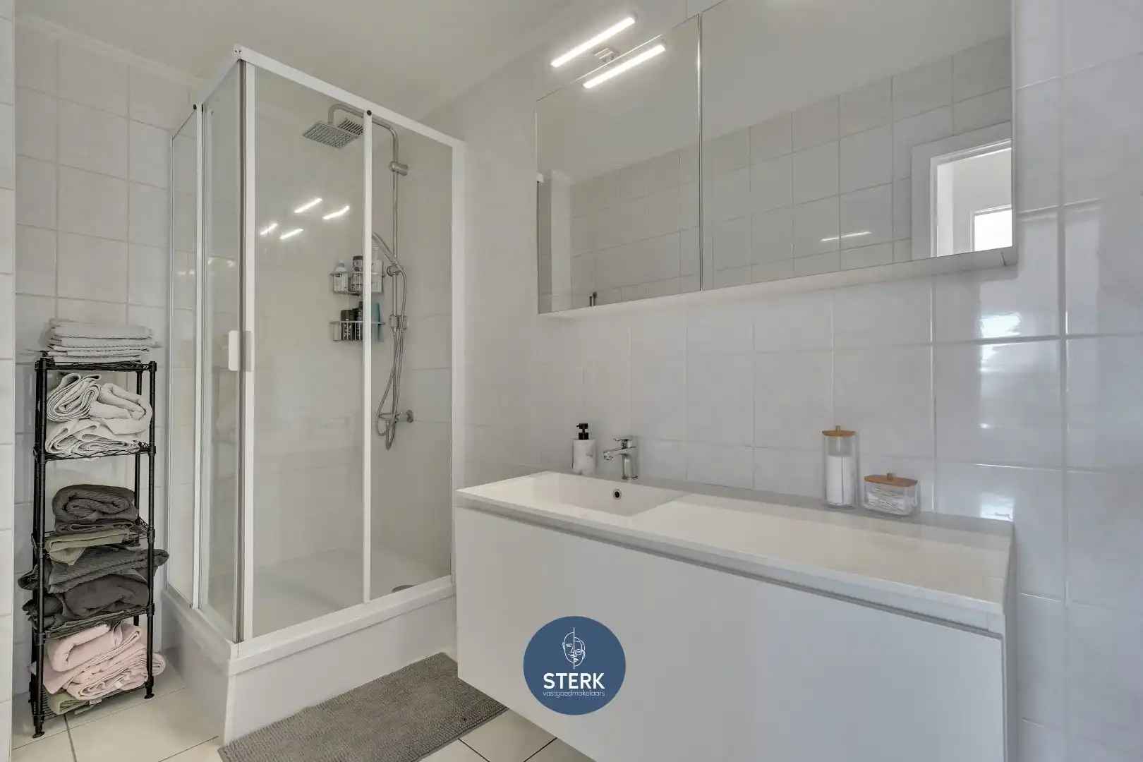 INSTAPKLAAR APPARTEMENT MET 3 SLPKS EN GARAGE TE HERDEREN !  foto 17