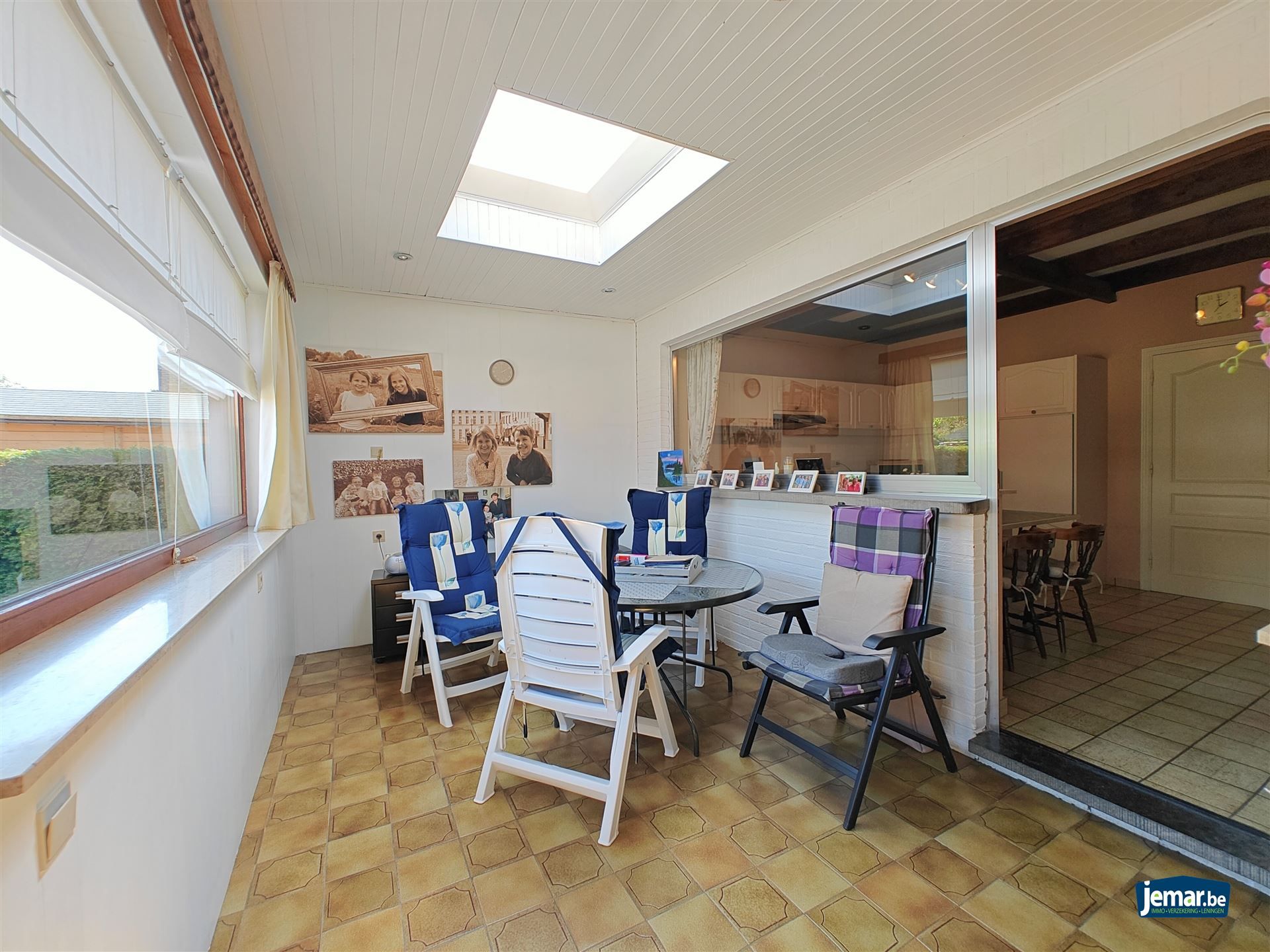 Half- open woning met 4 slaapkamers en apart garage foto 13