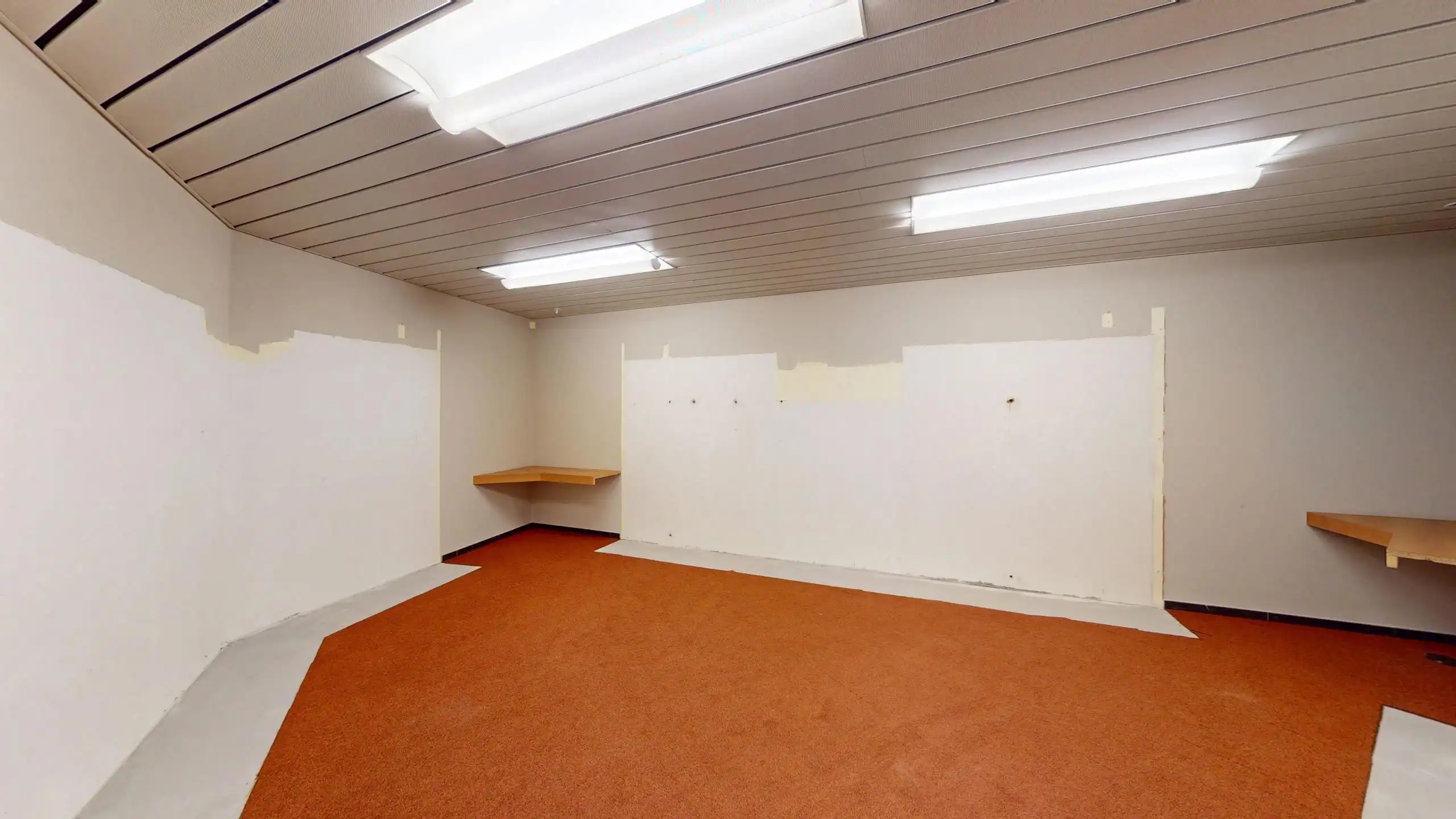 Zeer ruim kantoor op commerciële locatie in centrum Beringen foto 38