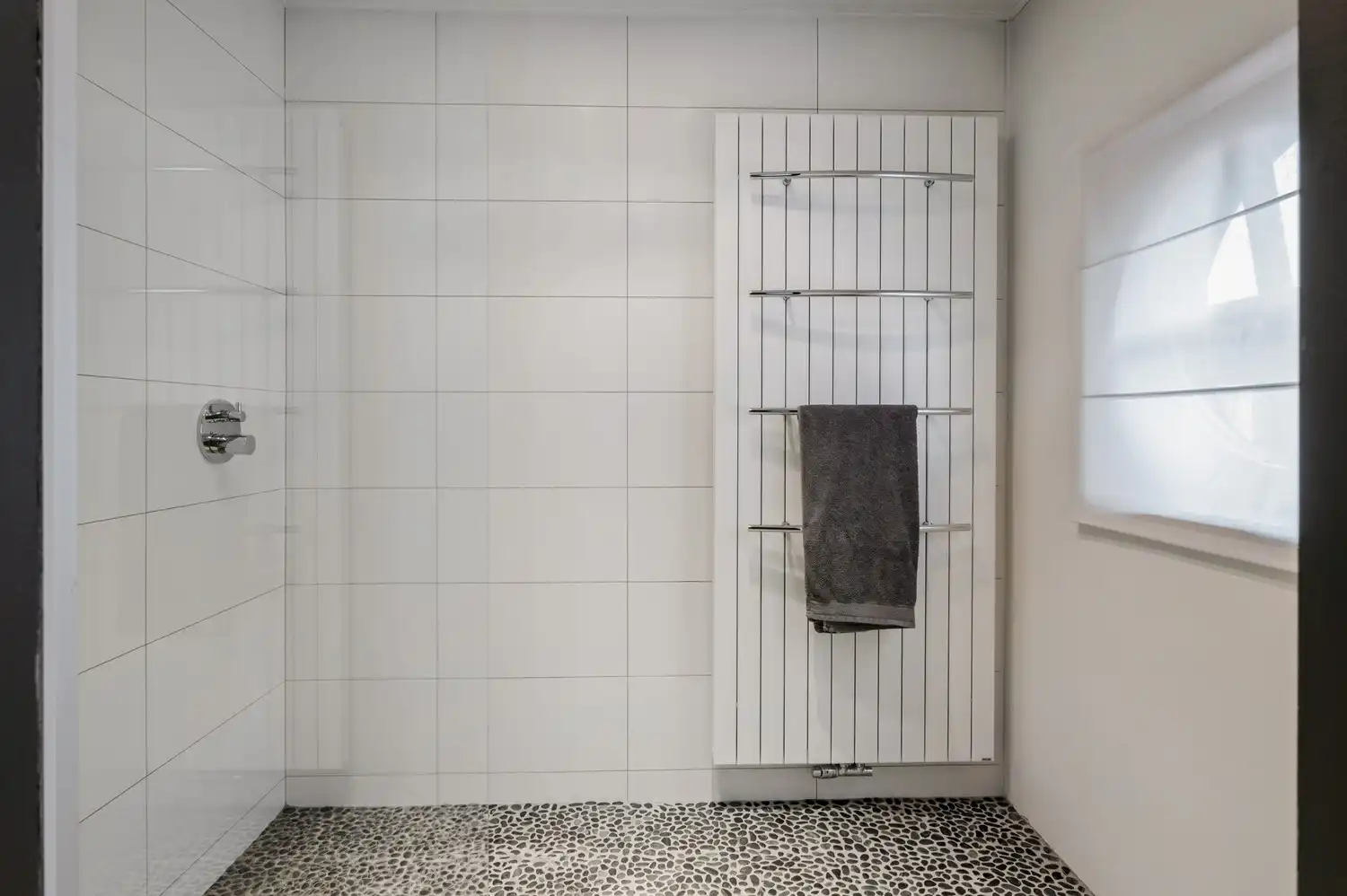 Karaktervolle gezinswoning met vier slaapkamers, tuin en ruime garage te Hove foto 13