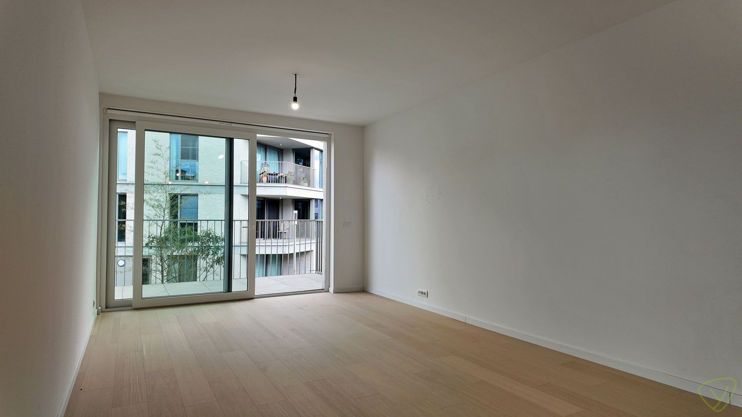 Energiezuinig 2-slaapkamerappartement met terras en parking! foto 2