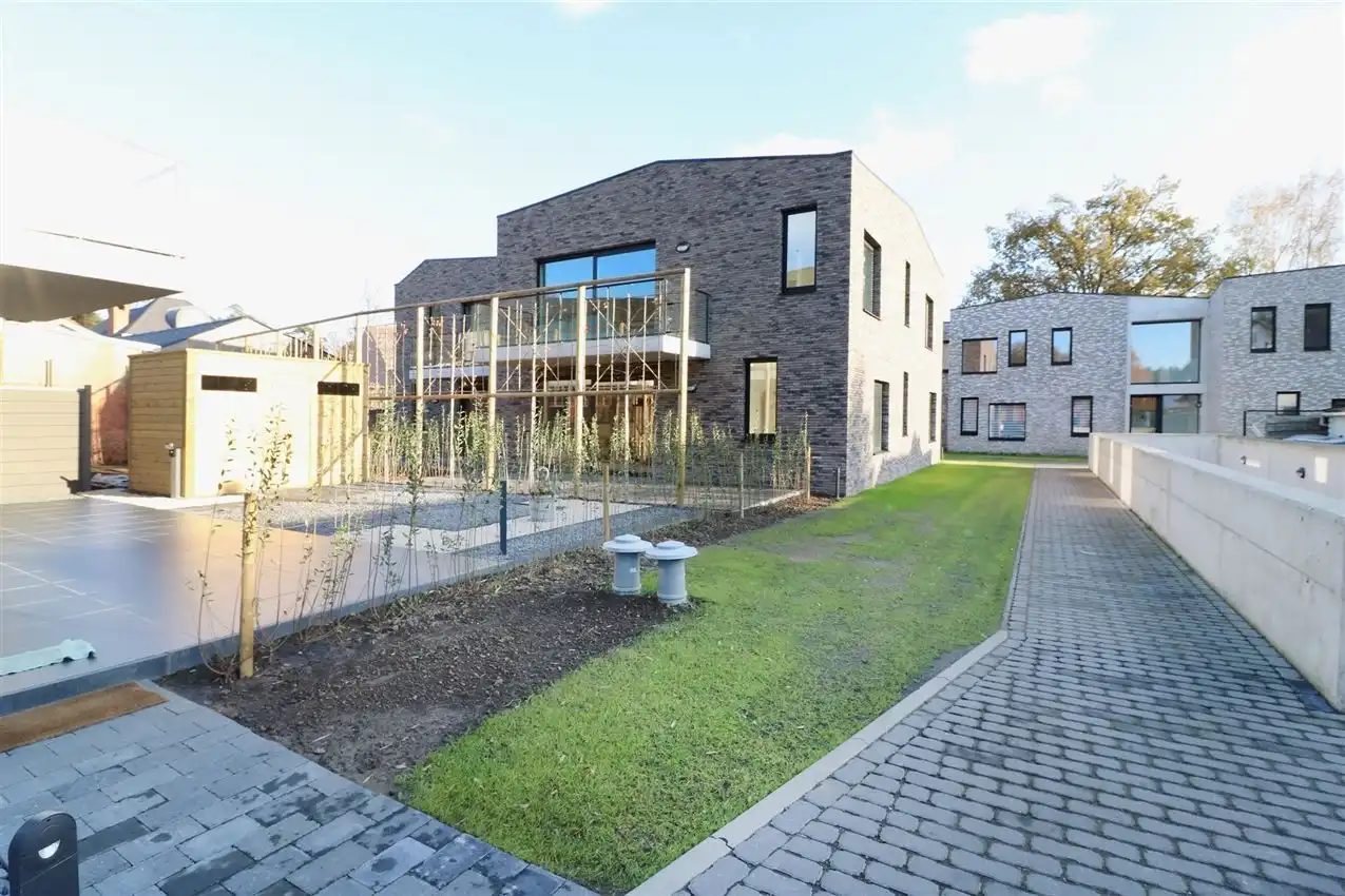 Gelijkvloers appartement, 2 slpk., autostaanplaats foto 42