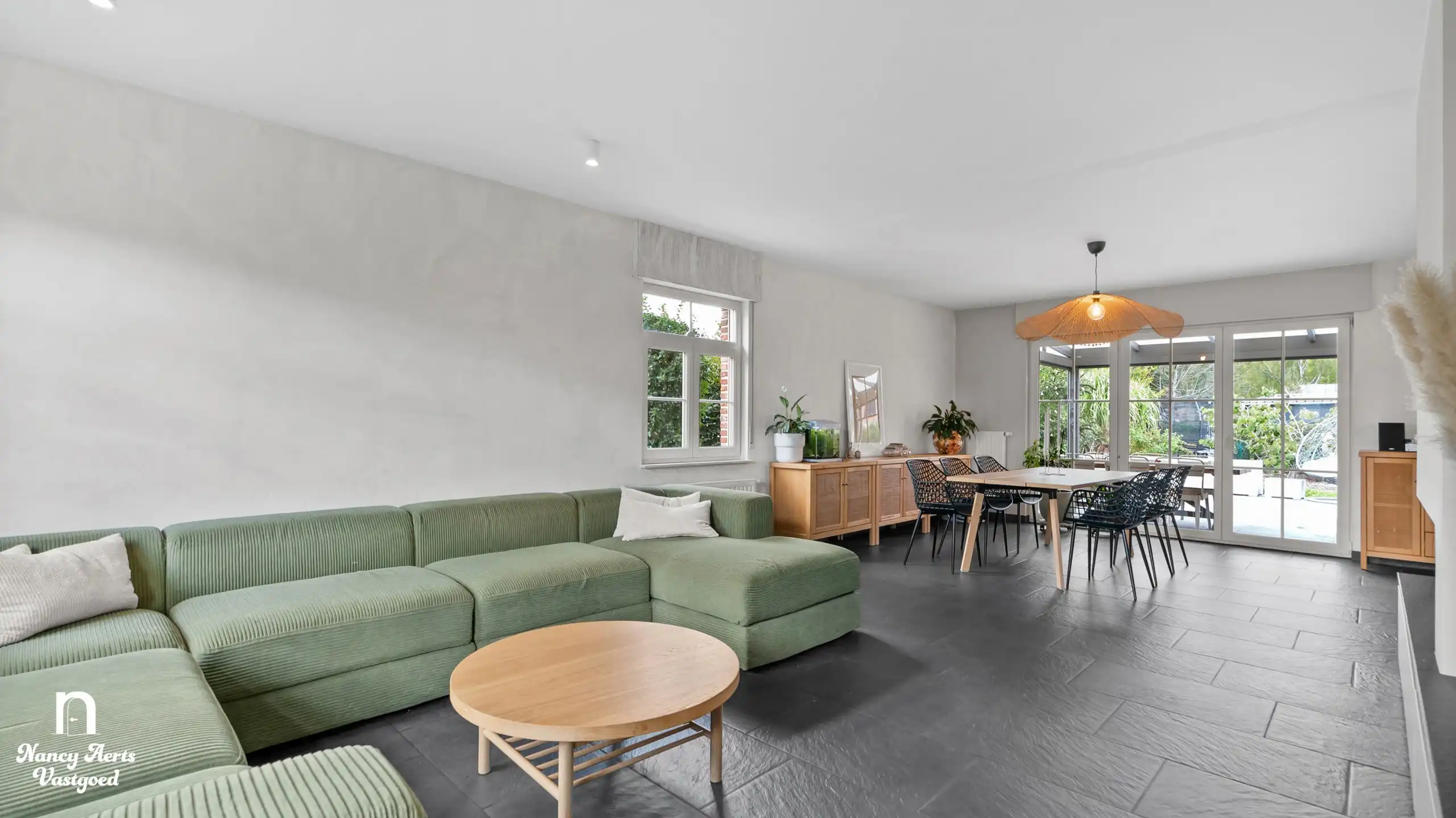 Verrassend ruime woning met aparte studio op rustige locatie foto 6