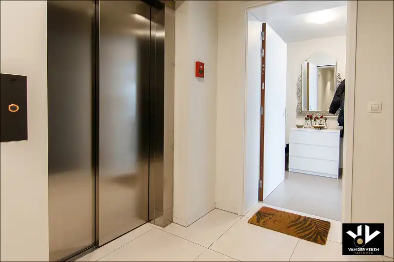 MOOI AFGEWERKT 2 SLAAPKAMER APPARTEMENT foto 5