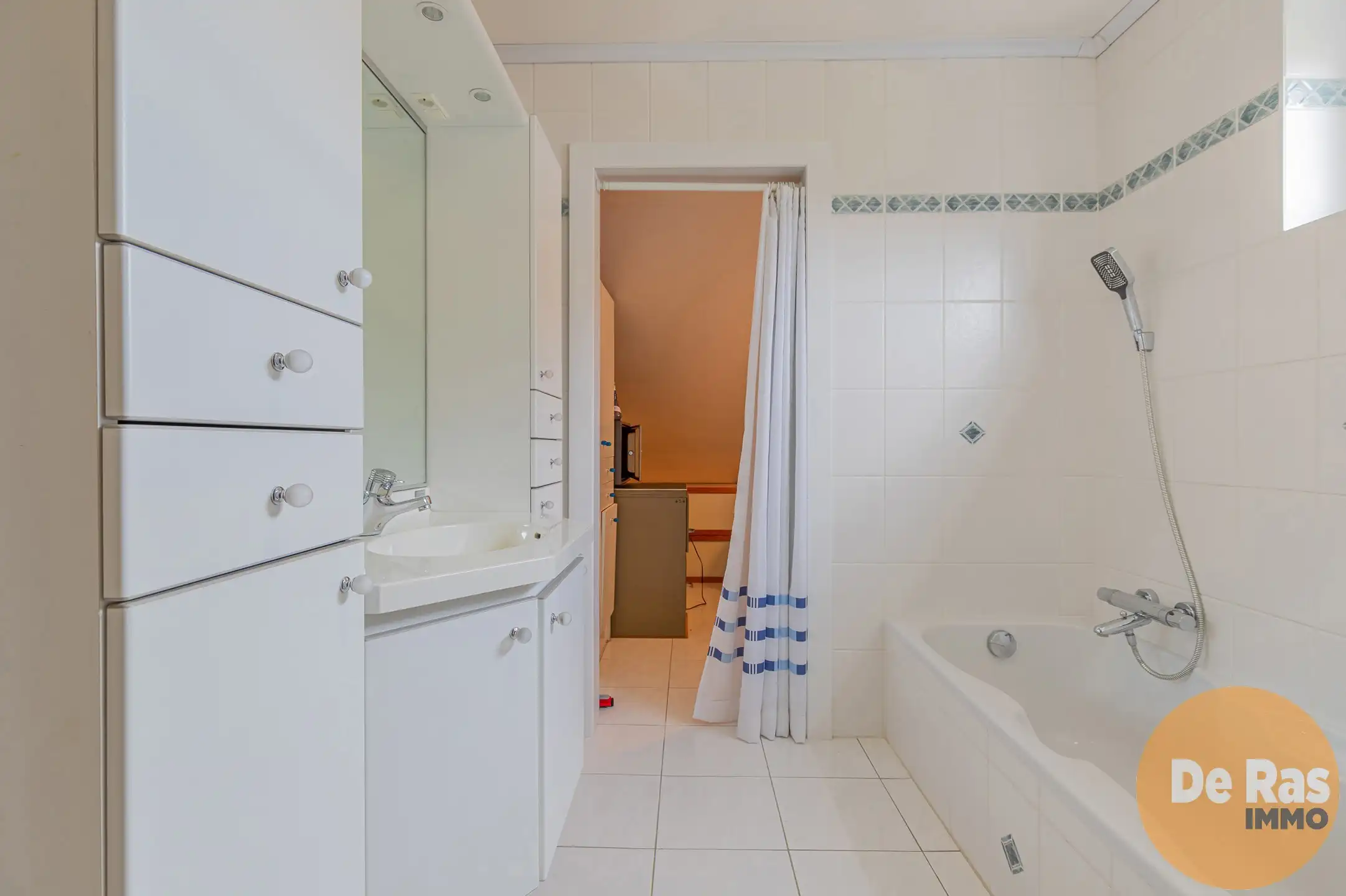 MERE- Leuke halfopen bebouwing in een rustige omgeving foto 24