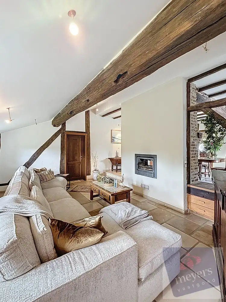 Hoeve met zwembad op 1,2 ha in Alken foto 4