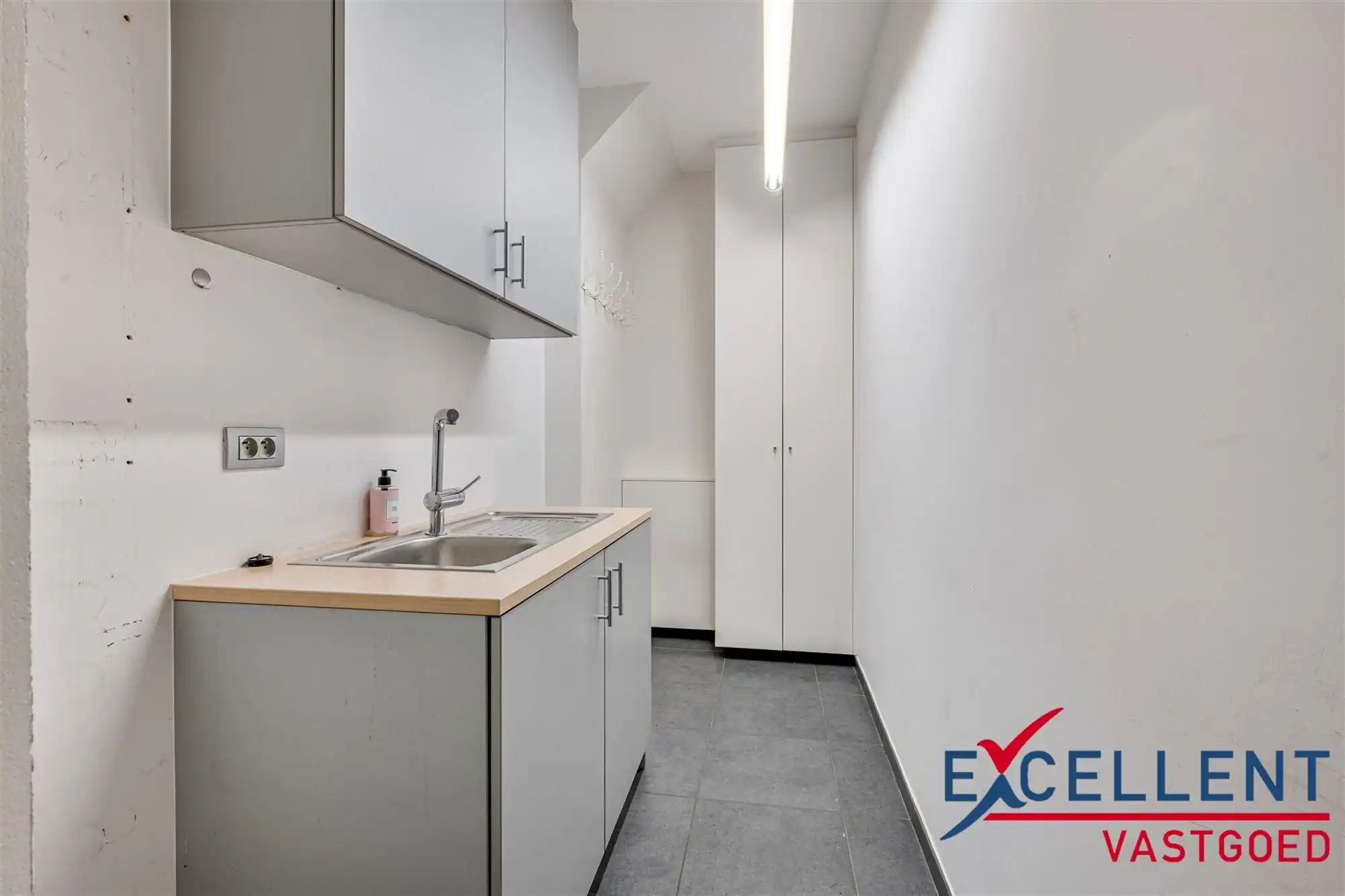 Centraal gelegen kantoorruimte te huur te Deinze foto 8