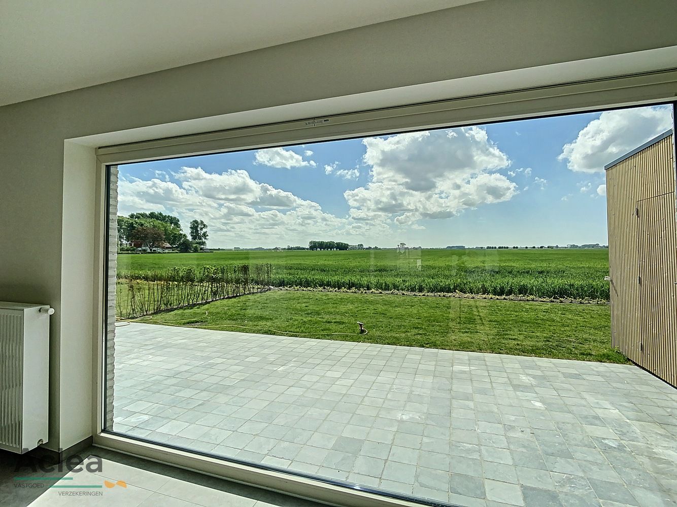 Prachtige recente koppelwoning met 5 slpks foto 26