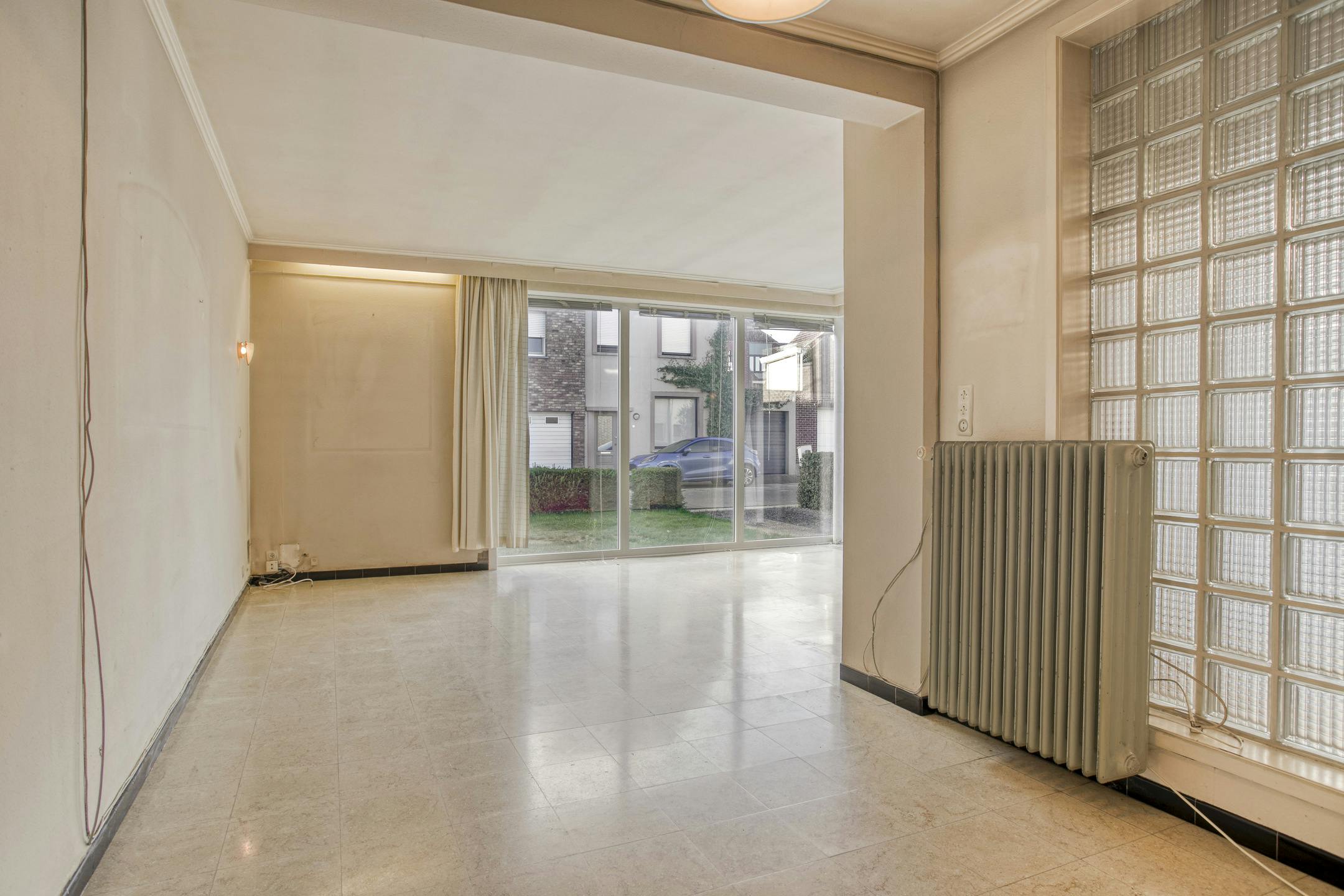  Halfopen gezinswoning te koop in Bissegem! foto 4