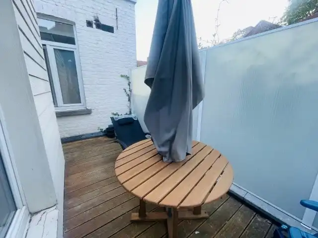 Brugge centrum, Superleuke ligging , vlakbij de Vestingen, het station en 't Zand Gezellig lichtrijk  appartement met 1 slaapkamer en mooi terras foto 5