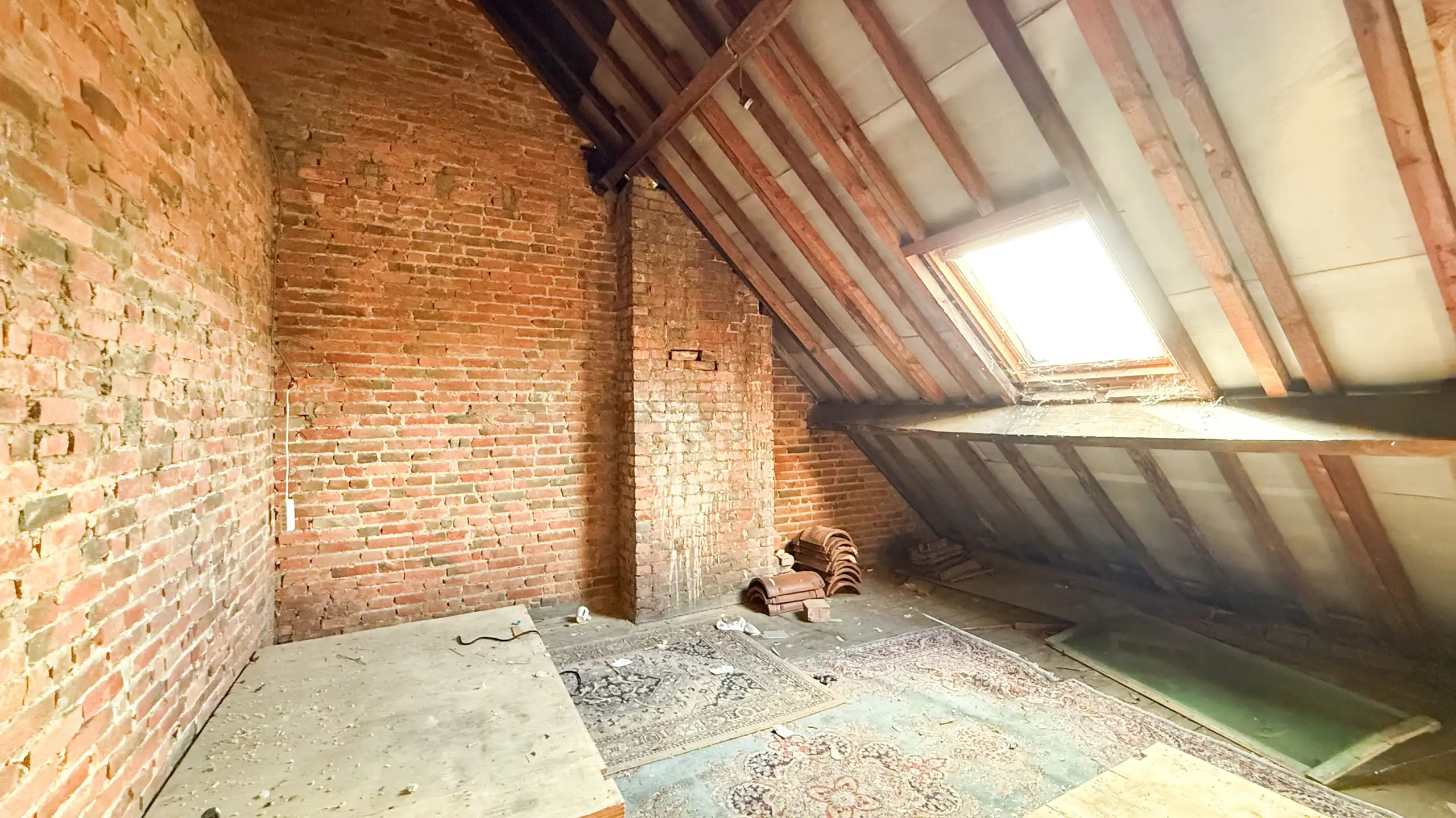 Karaktervol pand met 6 slpkms en renovatiepotentieel in HH ! foto 32