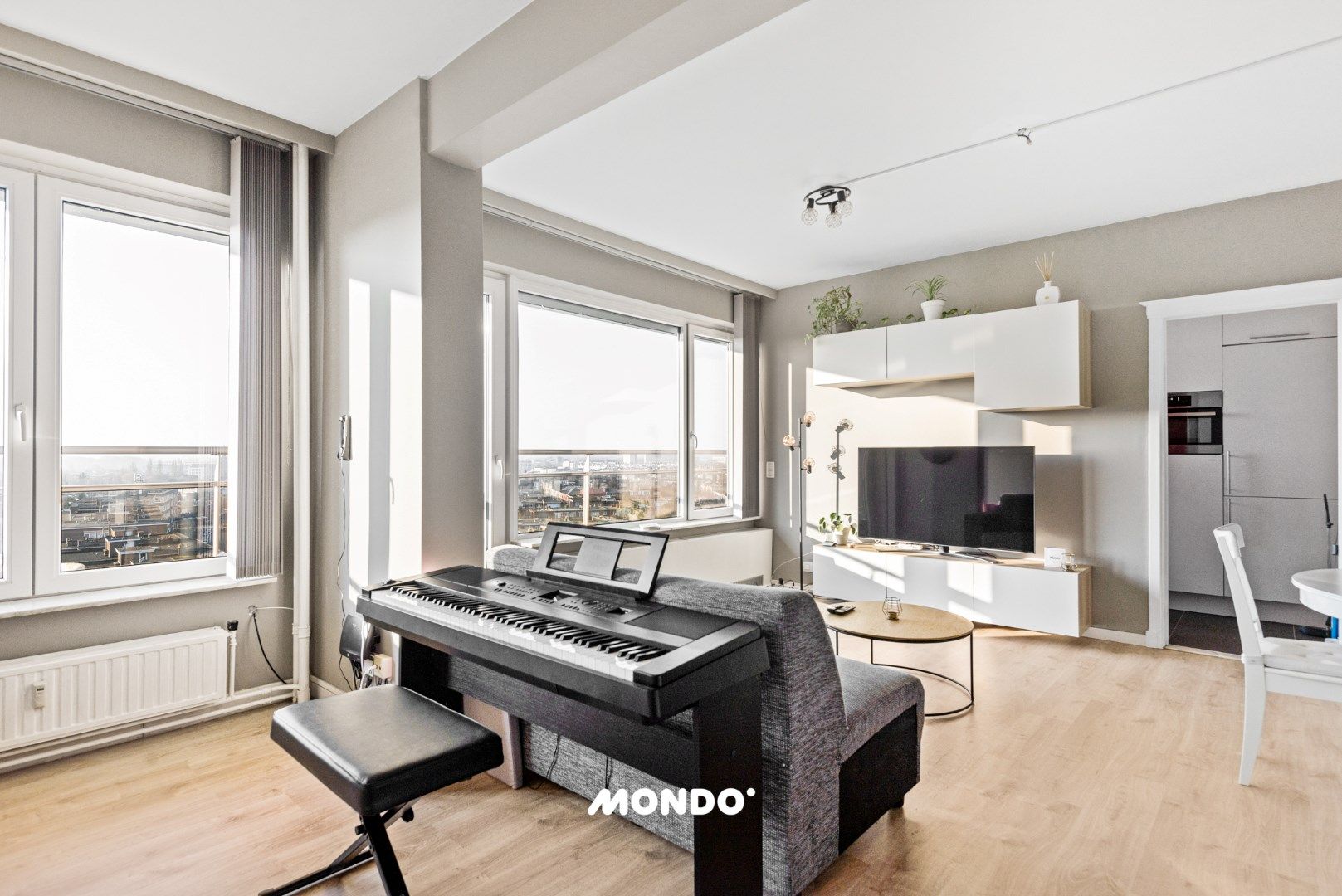 Gerenoveerd appartement met een mooi uitzicht! foto {{pictureIndex}}