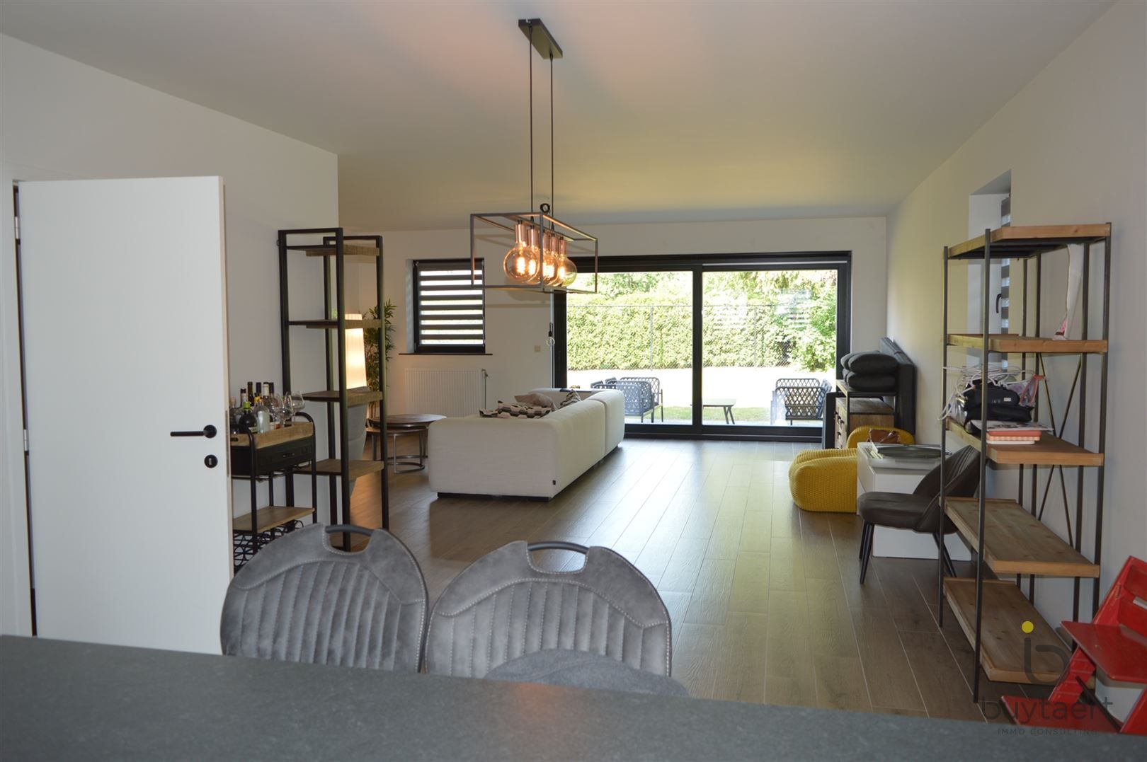Recente ruime en lichte woning te Schilde. foto 7