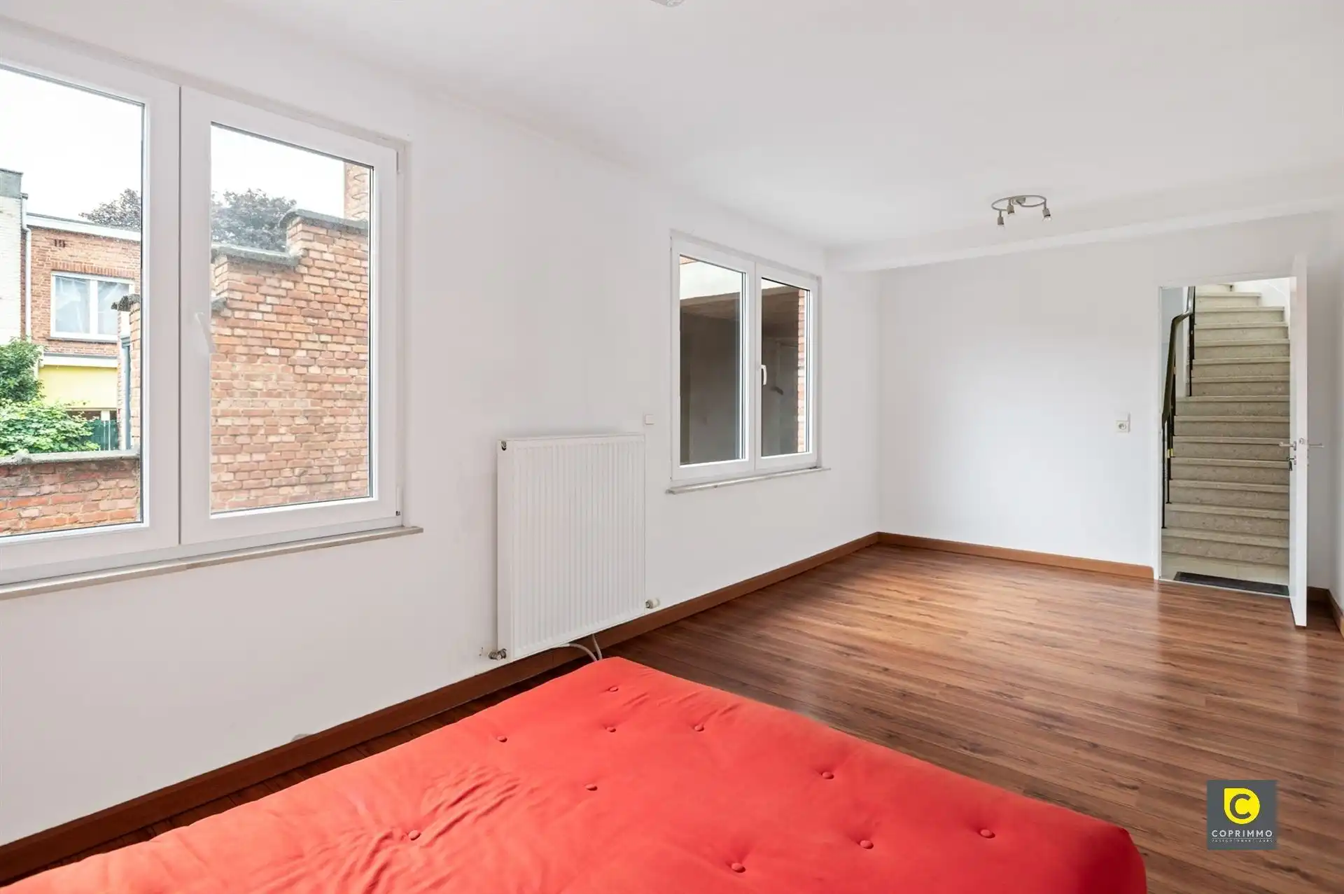 Unieke woning met 450 m² magazijn & showroom foto 23