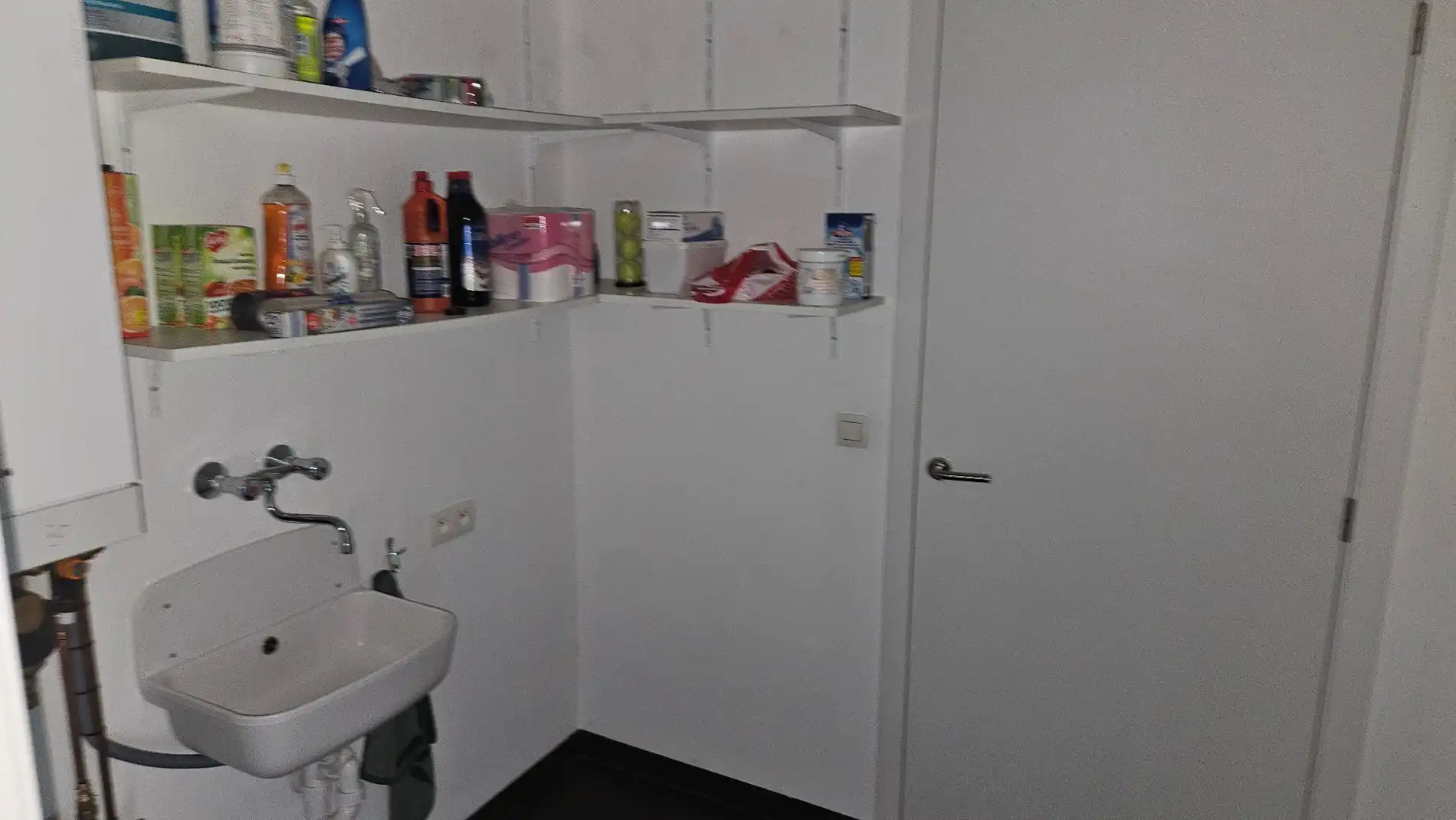 Uiterst ruime woning met 3 grote slk, garage en tuintje in centrum Berlare foto 11