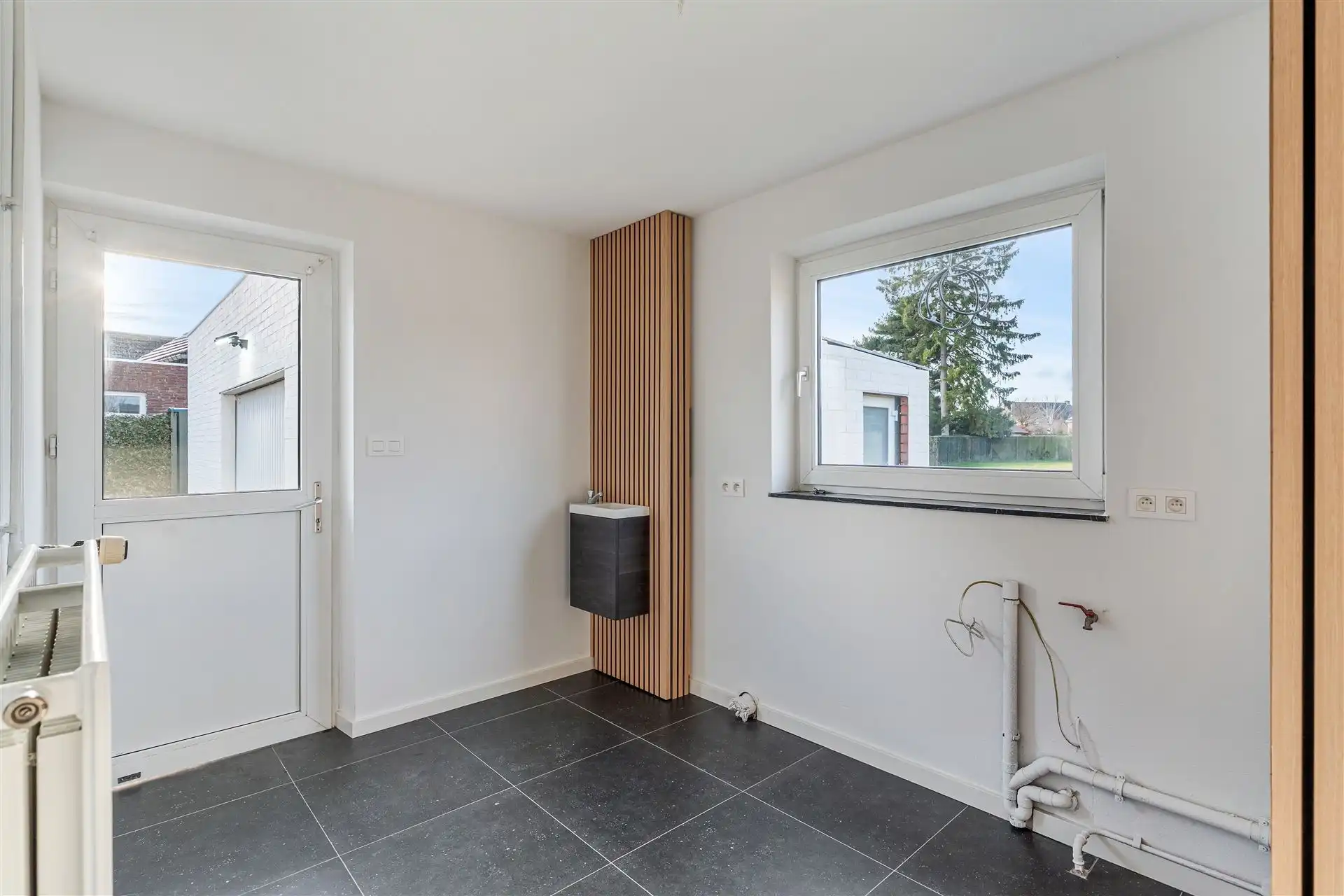 Gerenoveerde woning op 11a73ca nabij Domein Pietersheim en Lanaken centrum foto 13