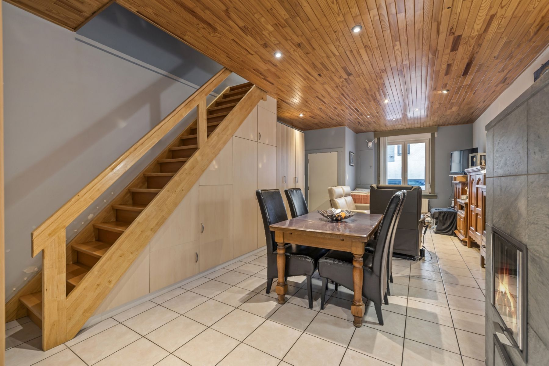 Energiezuinige, gerenoveerde rijwoning met tuin foto 6