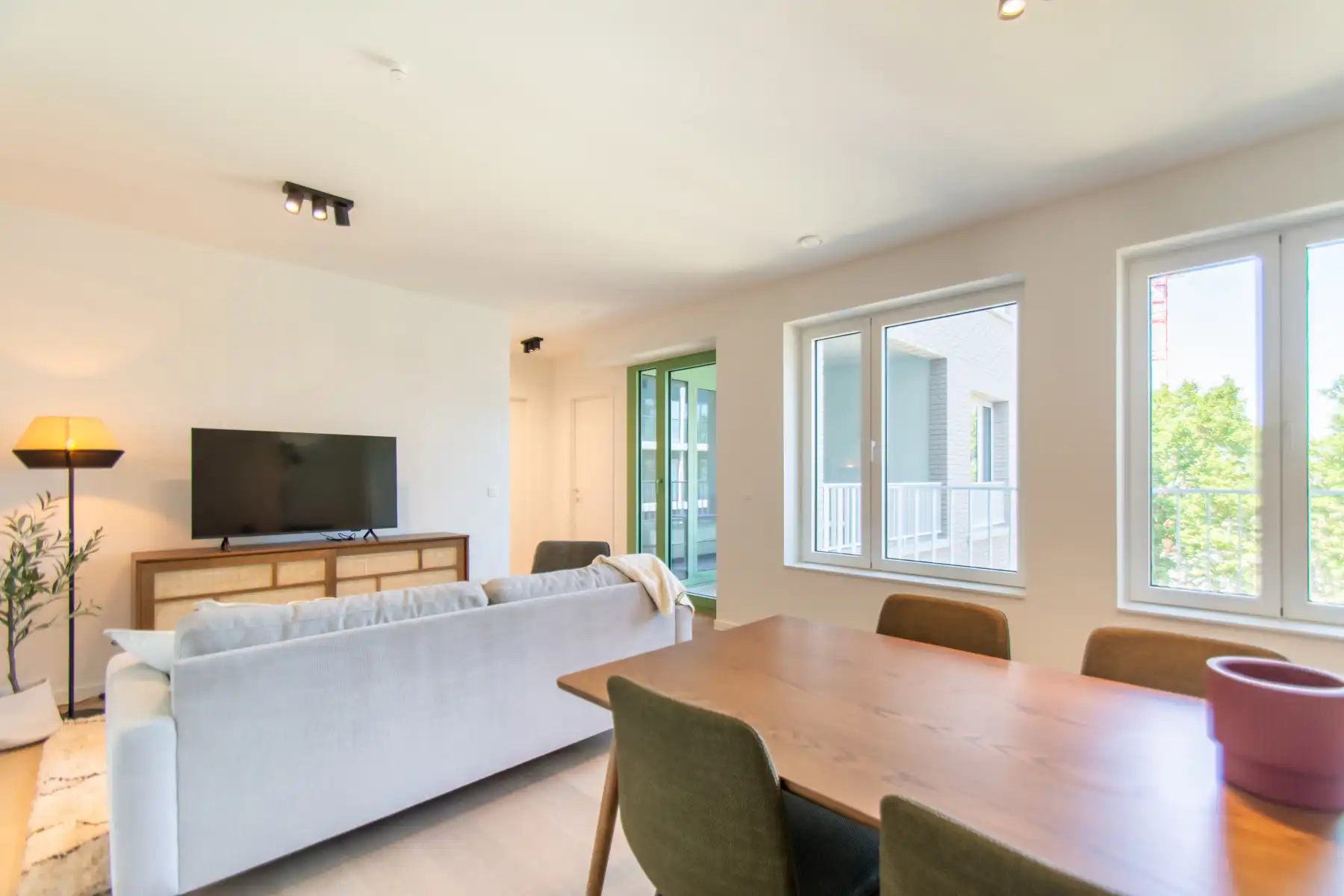 Prachtig gemeubeld 1- kamer appartement met mooi terras foto {{pictureIndex}}