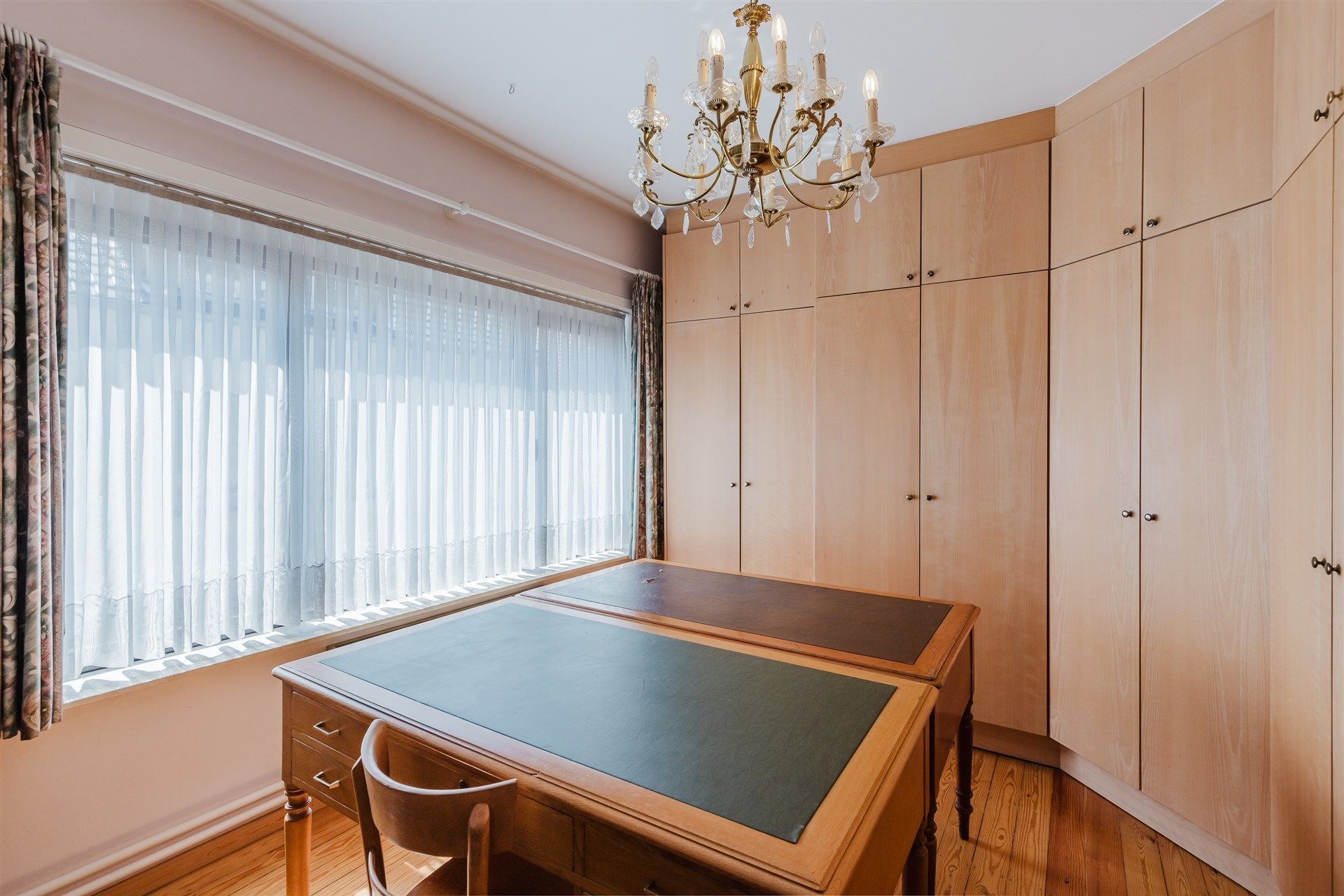 Ruime woning met 5(!) slaapkamers, dakterras en tuin foto 21