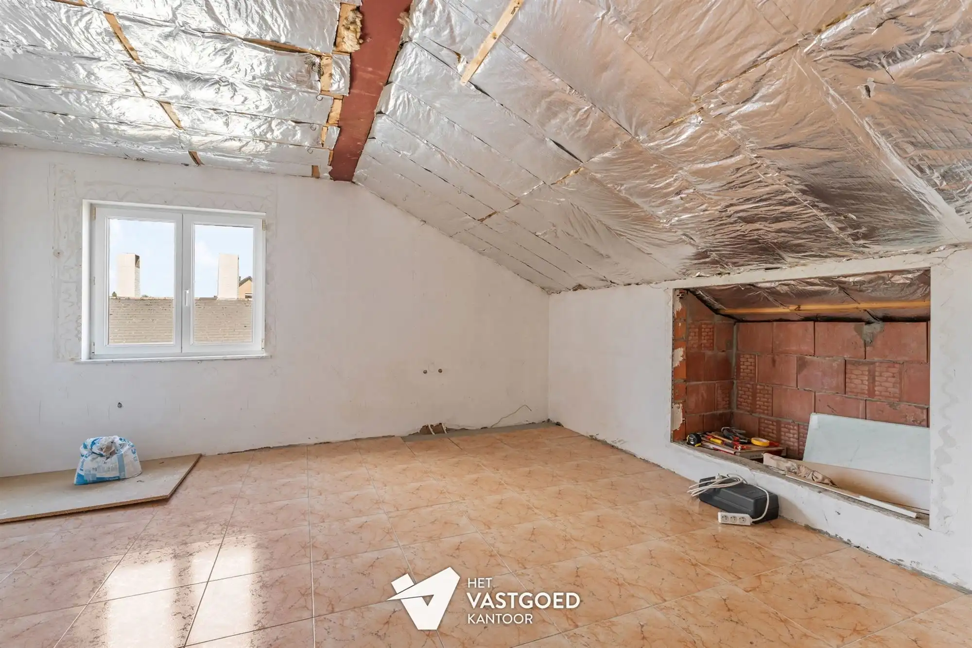 ZEER RUIME WONING MET 5 SLAAPKAMERS UITERST RUSTIG GELEGEN OP EEN PERCEEL VAN 1415 M² TE BERINGEN foto 19