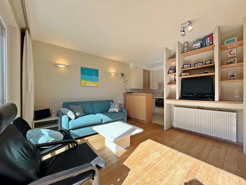 RUSTIG APPARTEMENT MET GROOT ZONNIG TERRAS foto 17