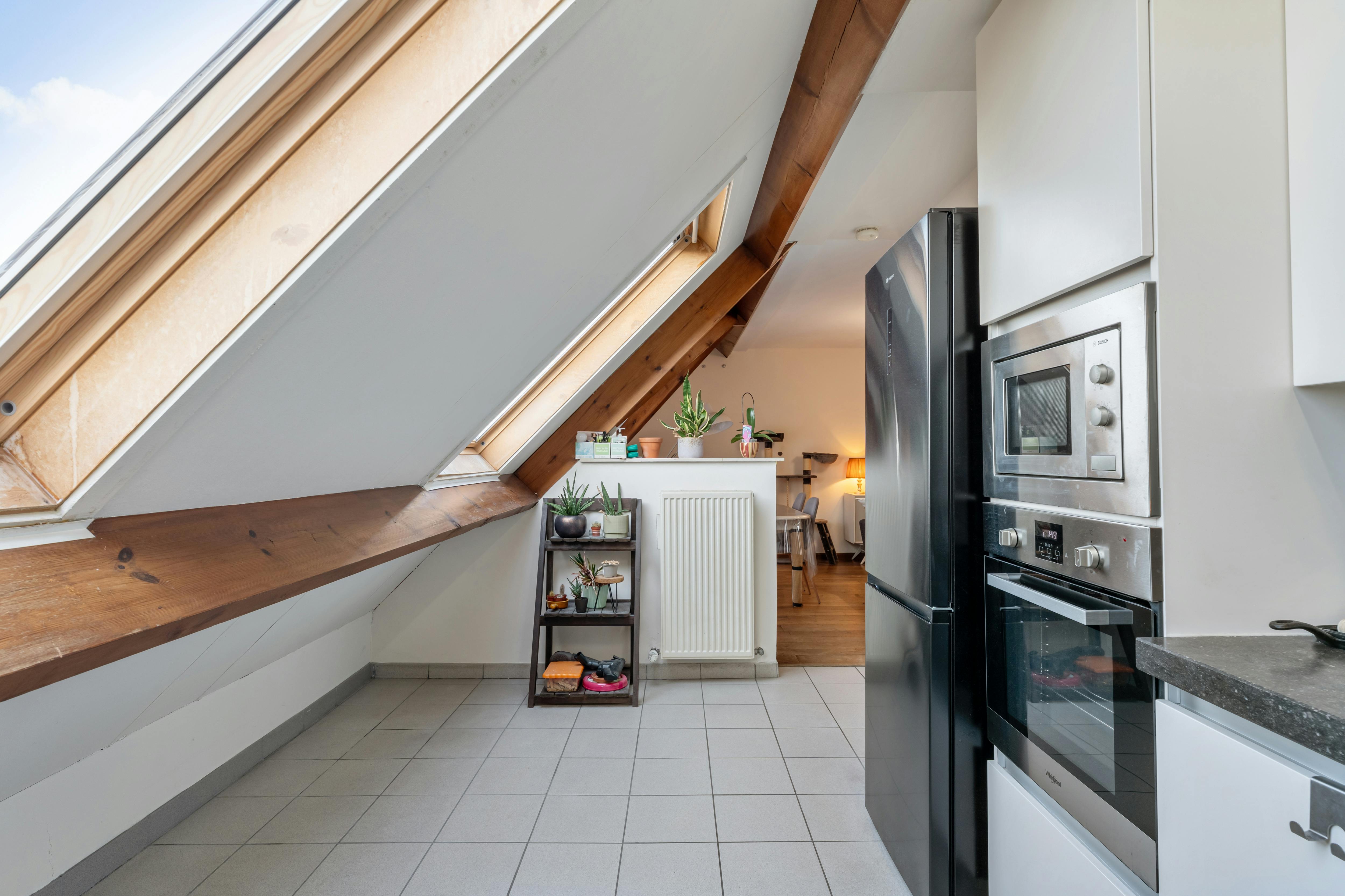 Instapklaar appartement met twee terrassen in het centrum van Genk foto 6