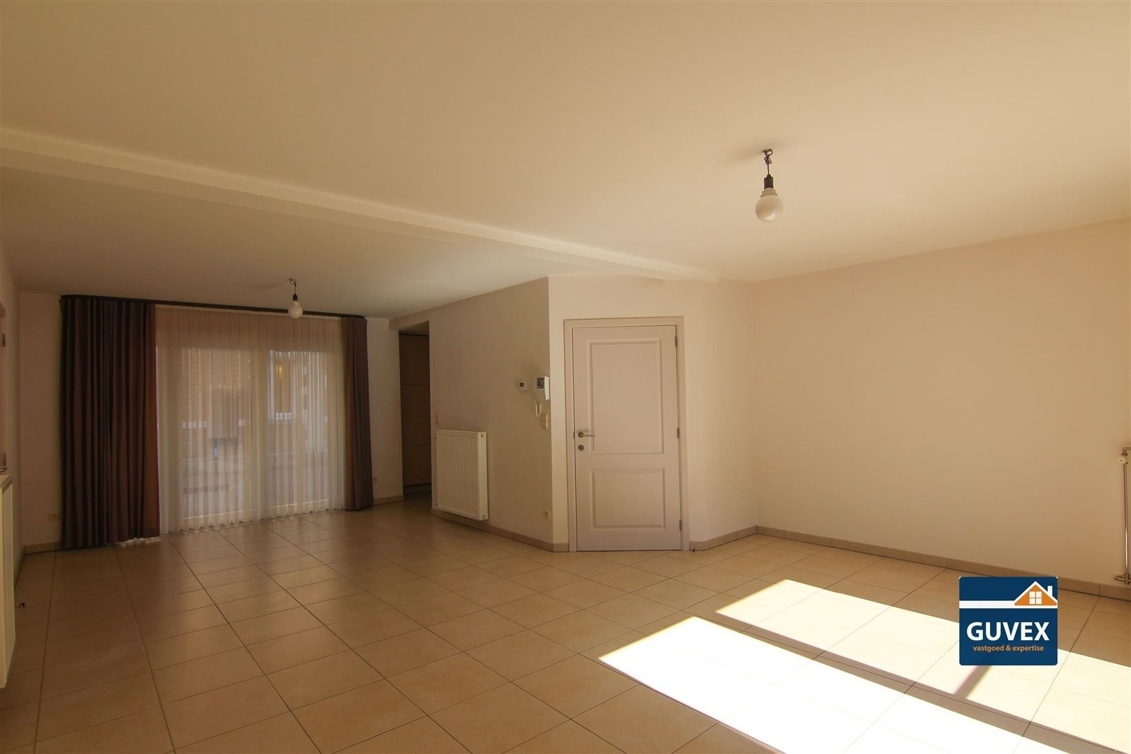 Verzorgd en ruim gelijkvloers appartement te Alken. foto 5