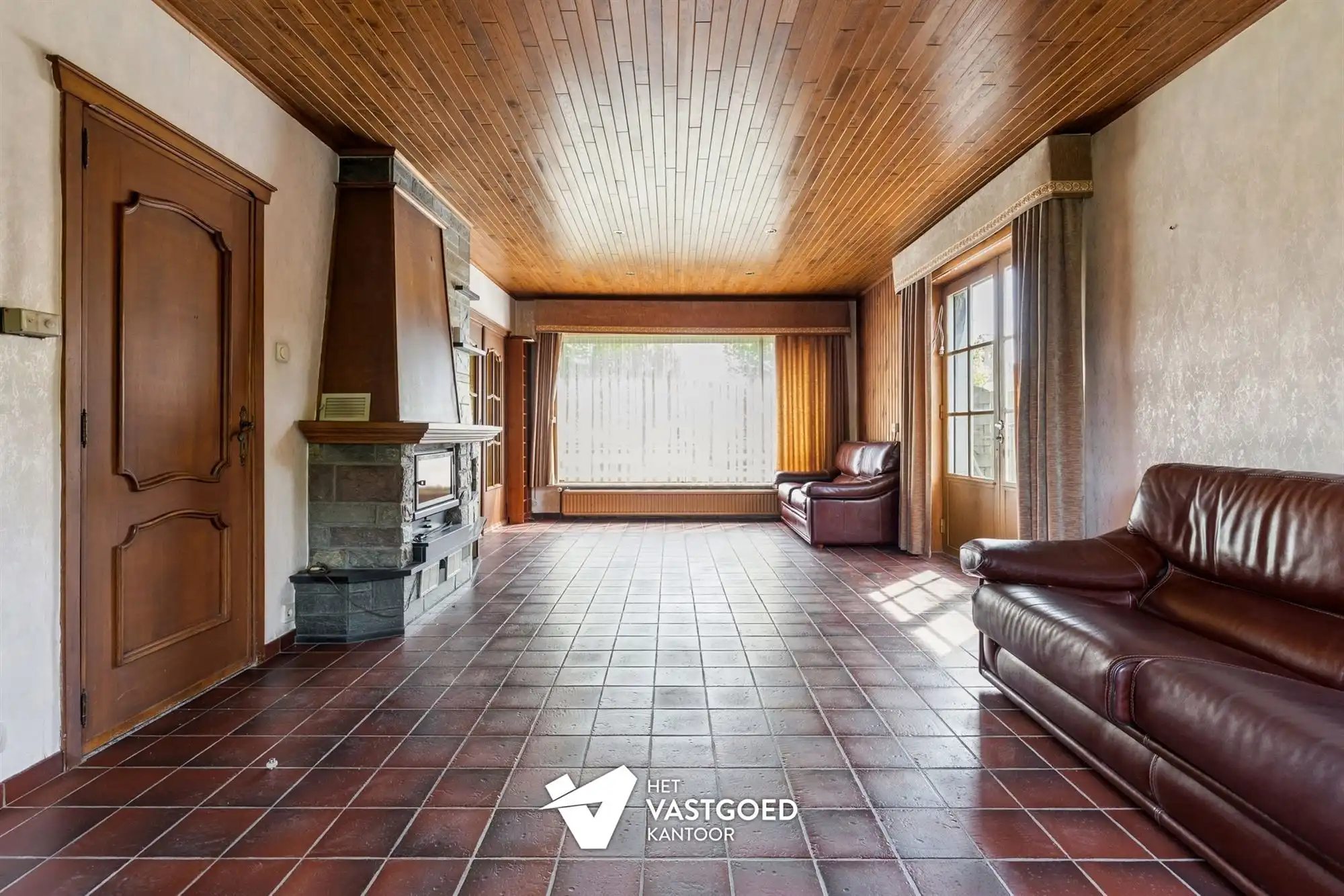 STATIGE WONING MET RENOVATIEMOGELIJKHEDEN MET 4 SLAAPKAMERS EN KNUSSE TUIN TE TESSENDERLO CENTRUM foto 3