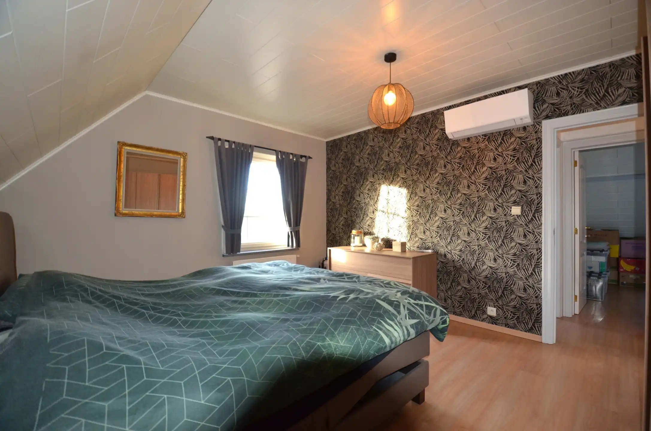 Leuke halfopen bebouwing met drie slaapkamers foto 20