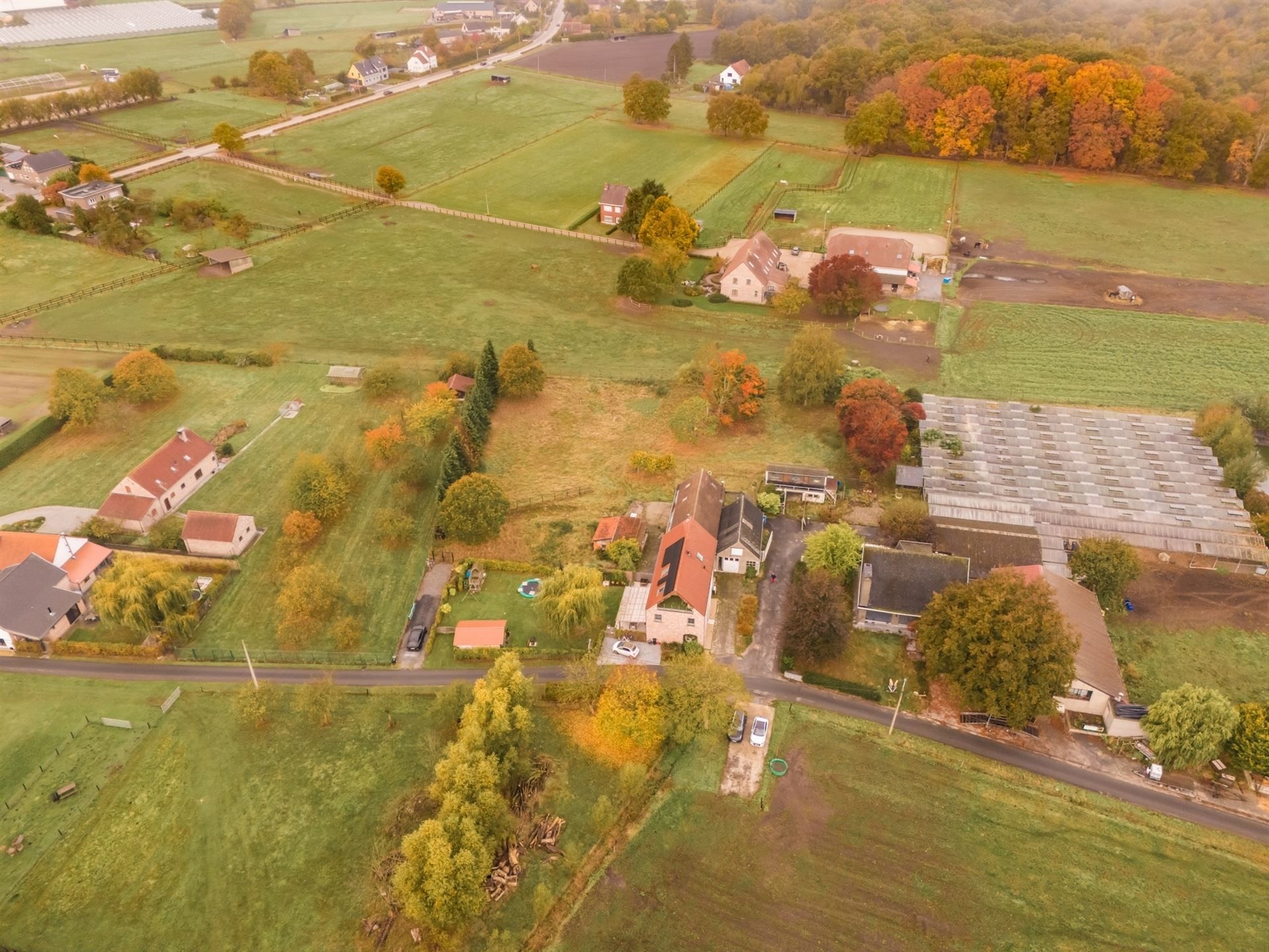 Woning voor heropbouw of af te breken op perceel van 3.391m² foto 25