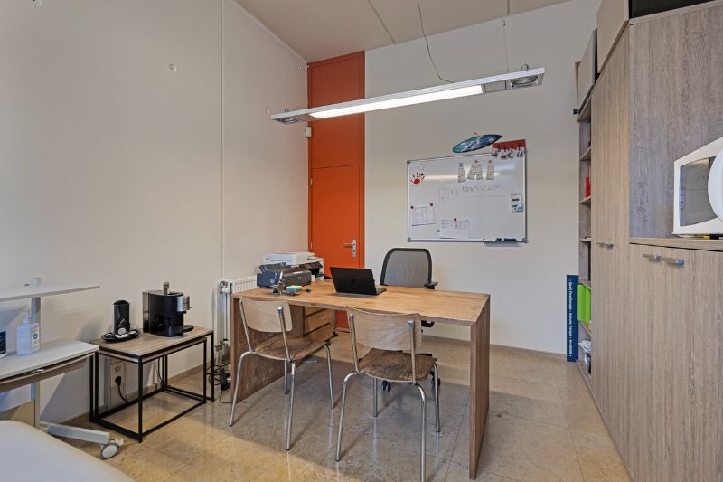 Handelspand van 400m² in het Centrum van Genk foto 23