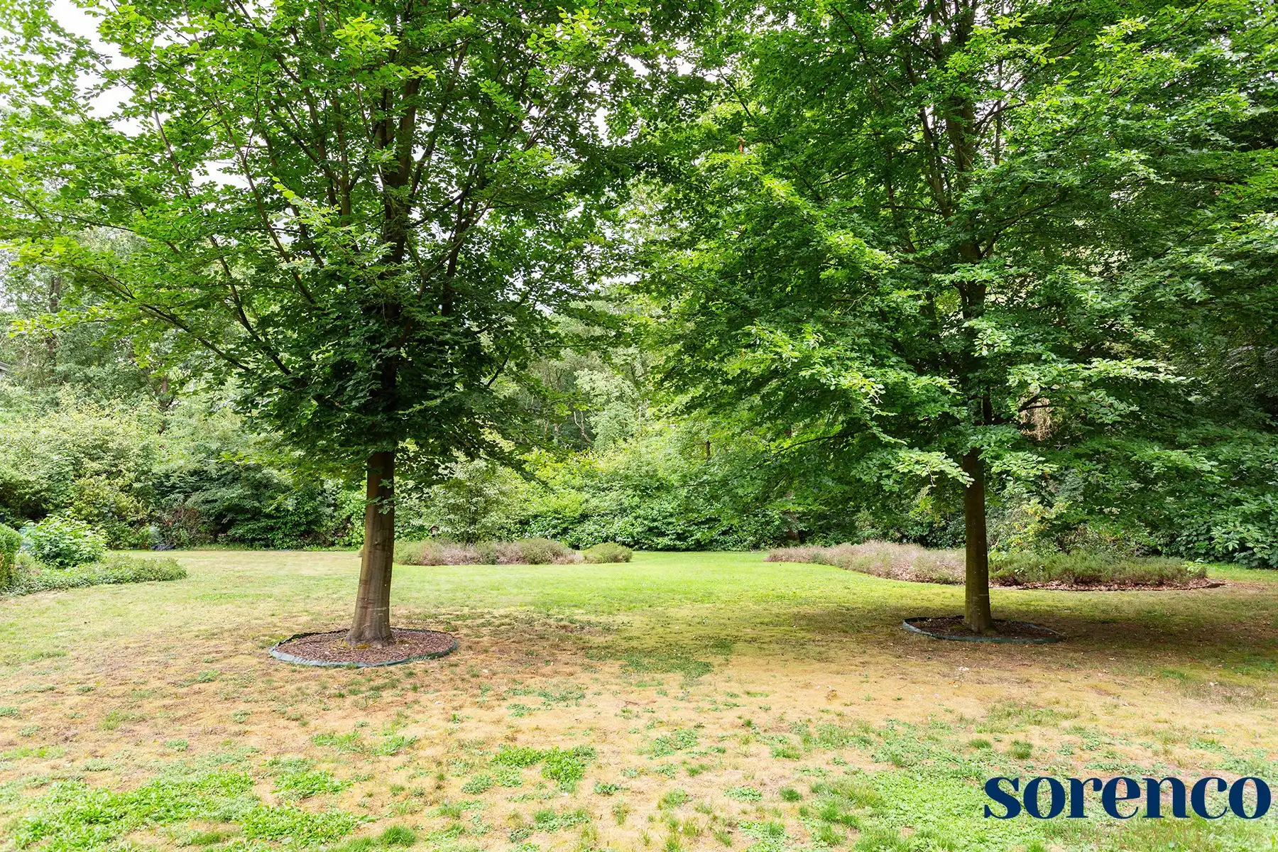 Exclusieve villa in een rustige groene wijk op een perceel van 3.676 m². foto 24