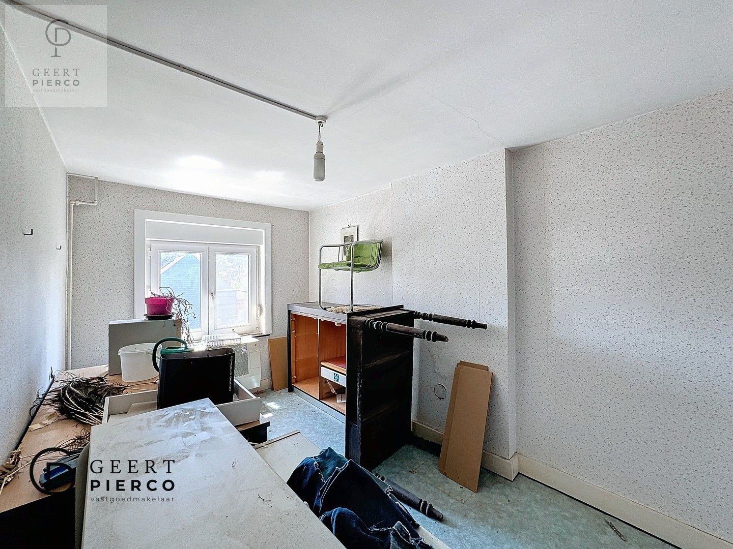 Te renoveren woning foto 13