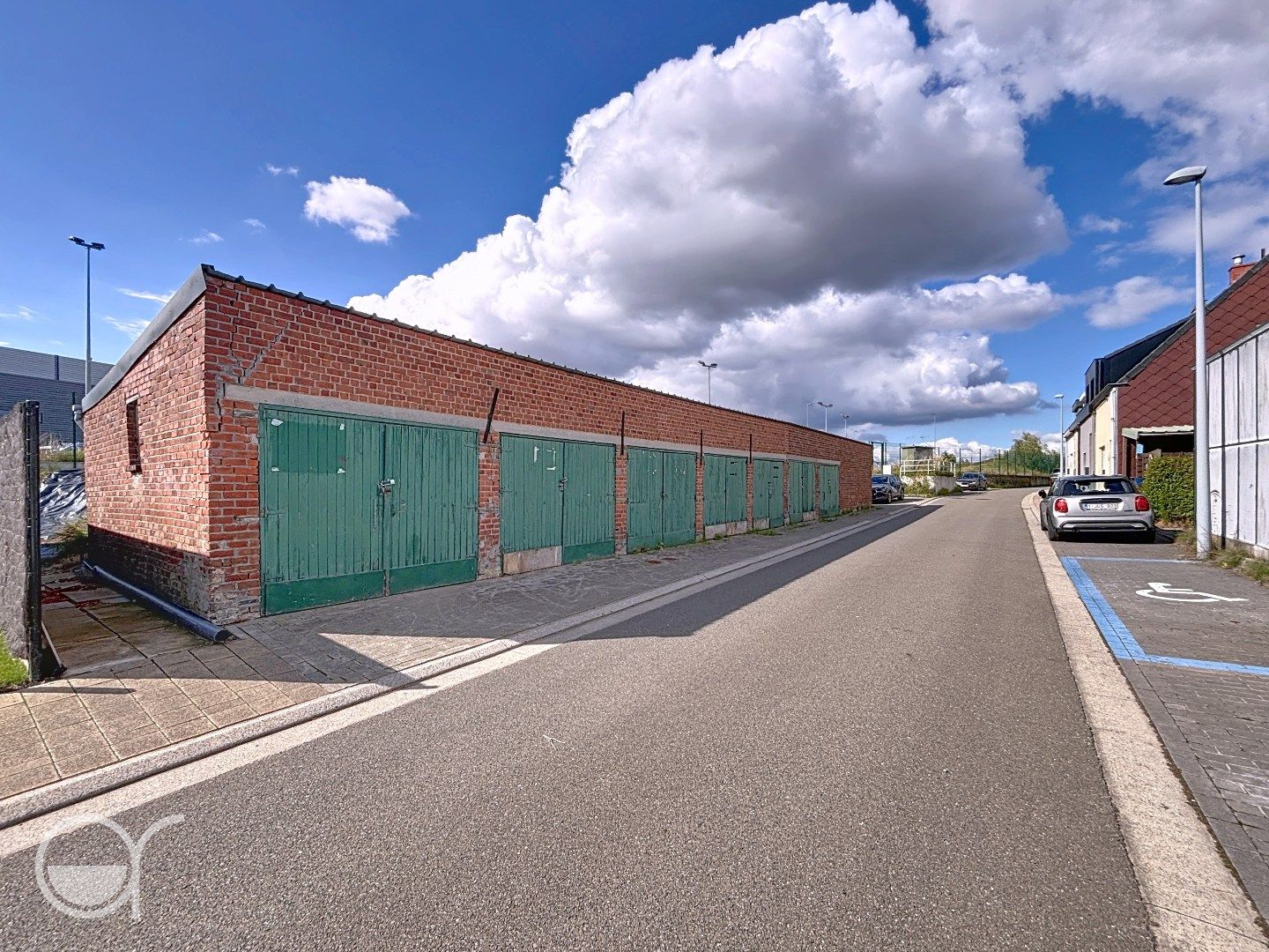 Interessant Investeringspand: 8 Garageboxen in Melle foto {{pictureIndex}}