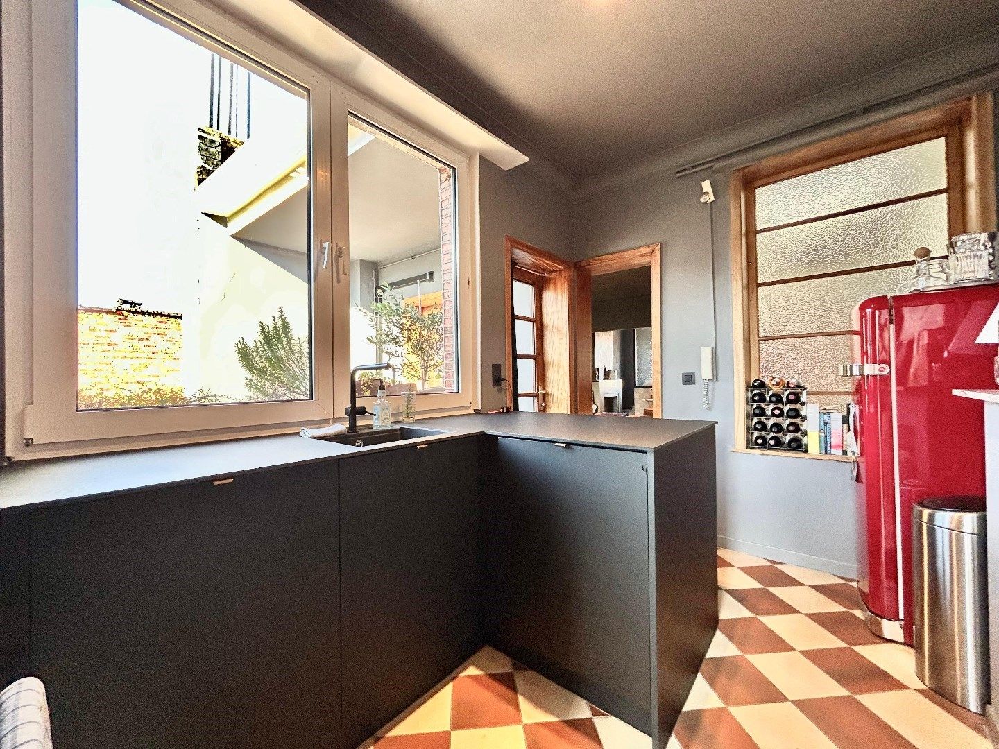 Gezellig 1slpk appartement met terras foto 17