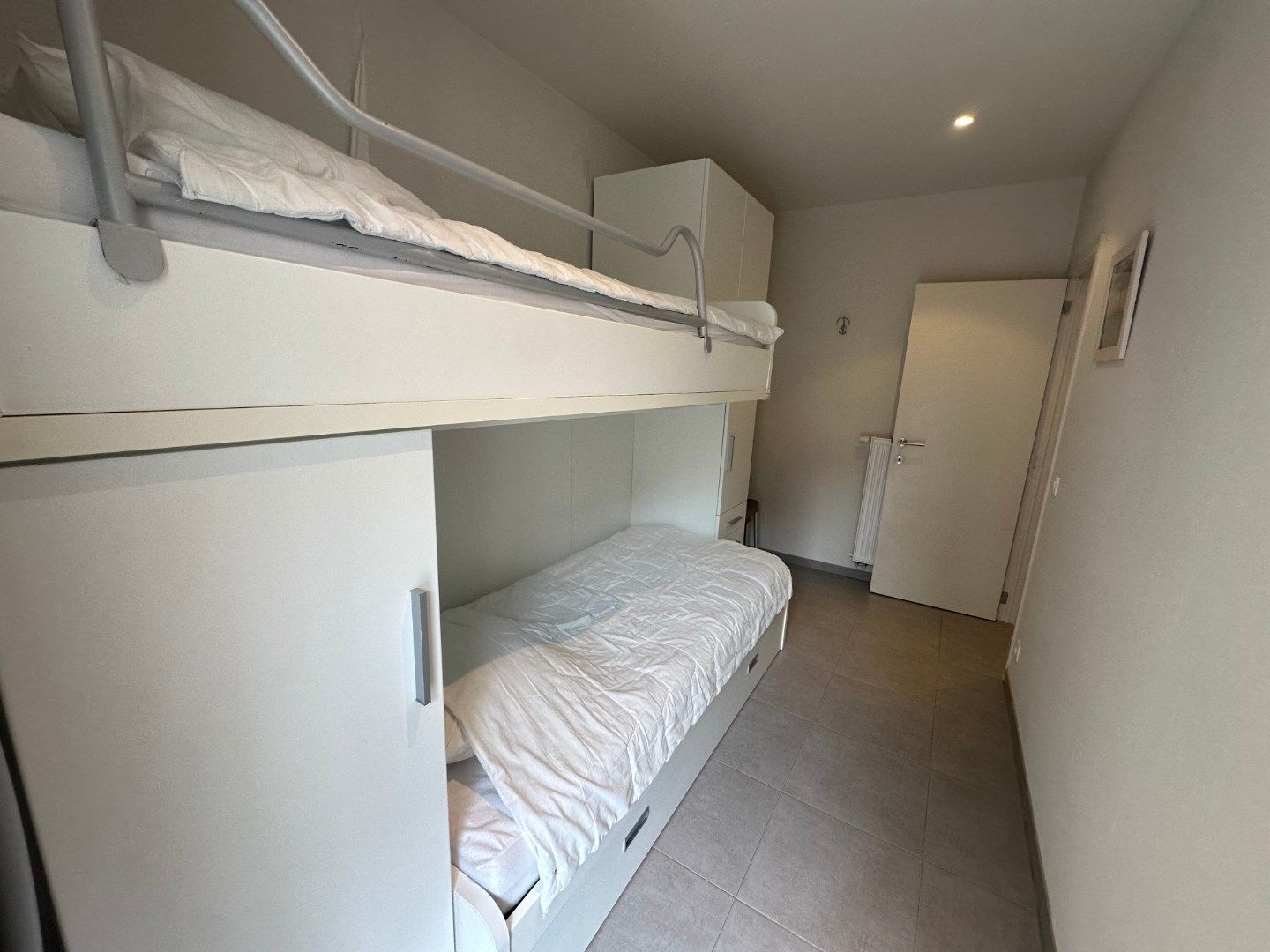 Te koop: stijlvol gelijkvloers appartement op de Zeedijk in Koksijde foto 10