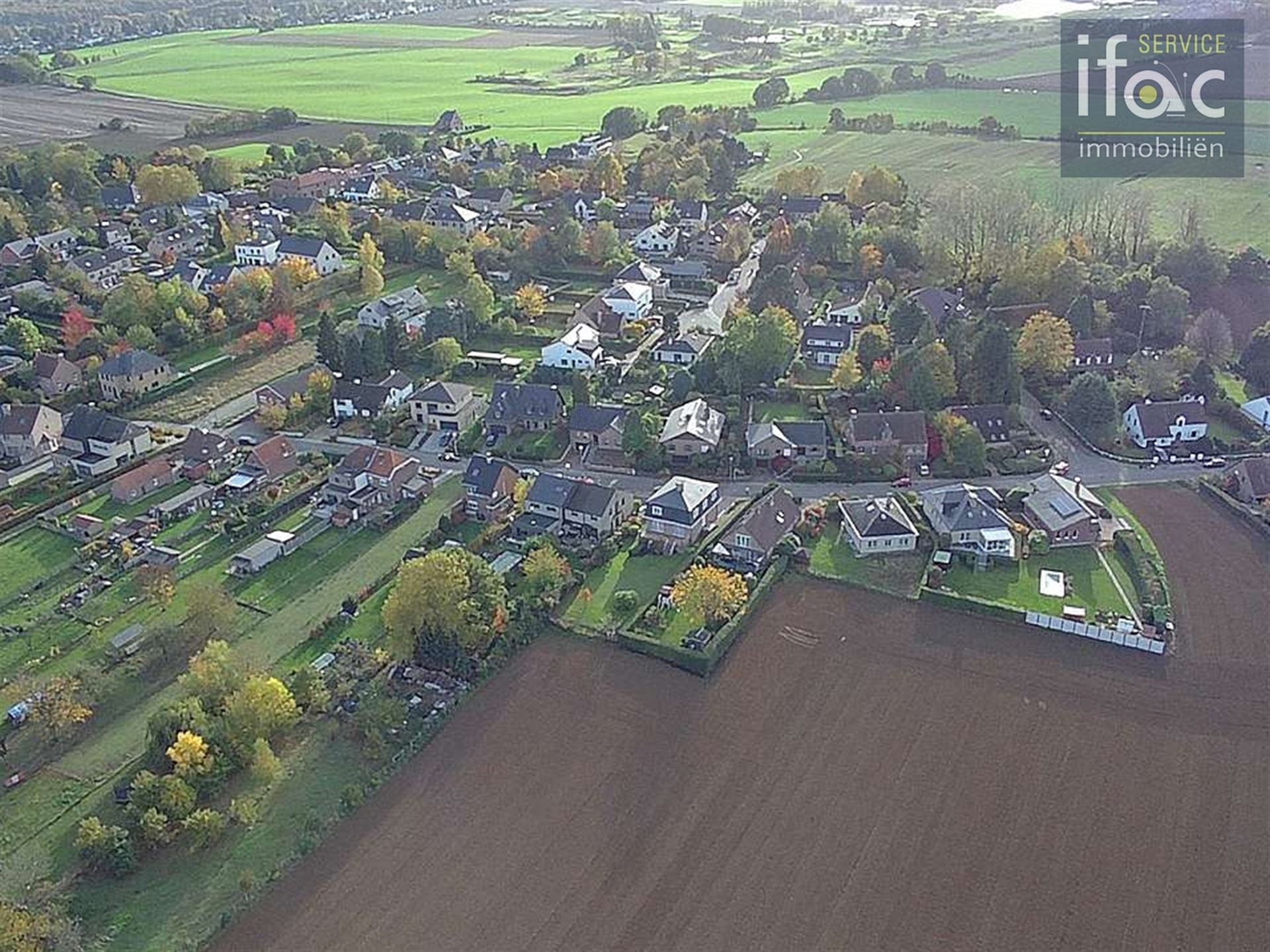 Fantastisch gelegen villa met panoramisch uitzicht  foto 31