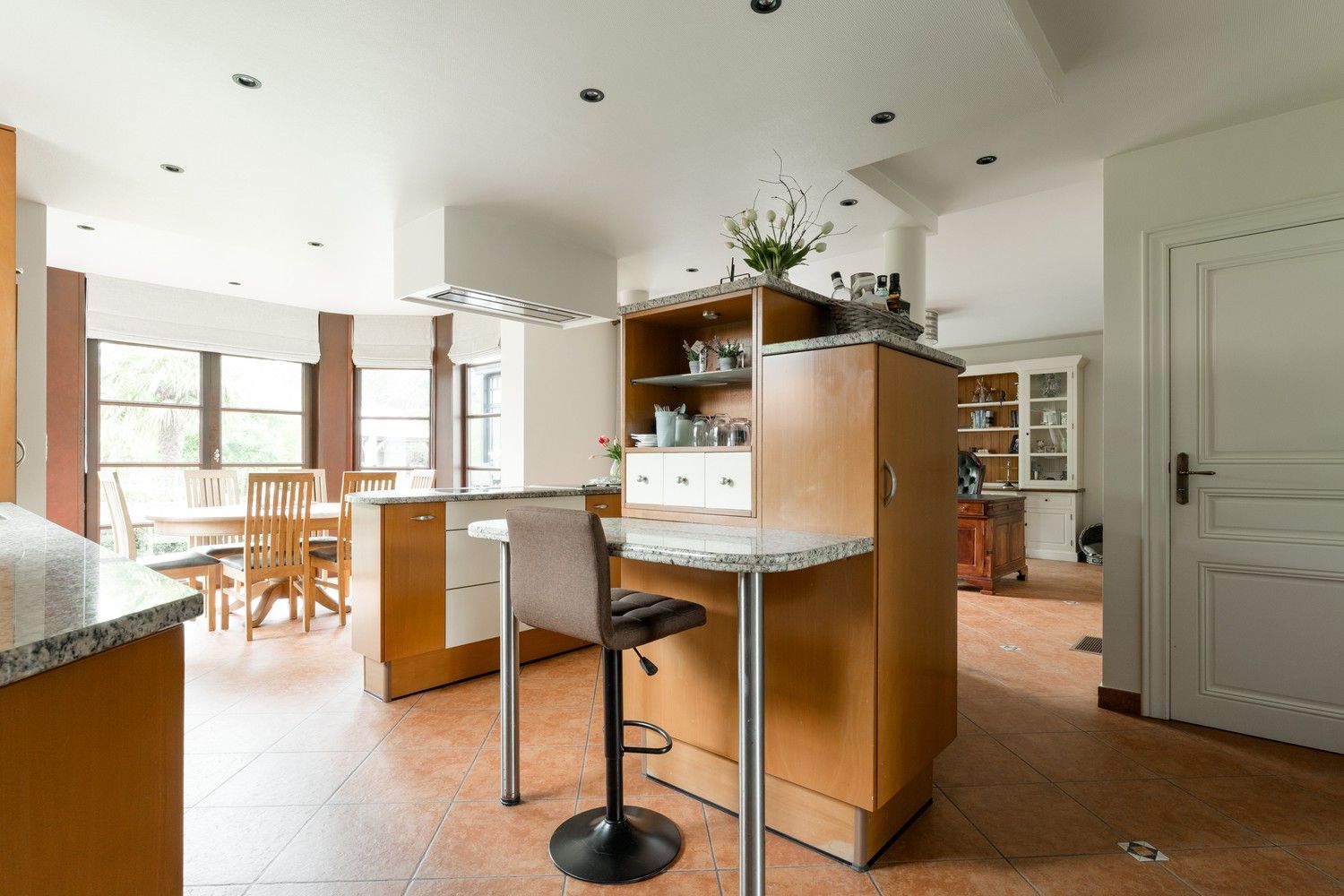 Exclusieve villa in zuiderse stijl op een magnifiek perceel van 5226m²! foto 16