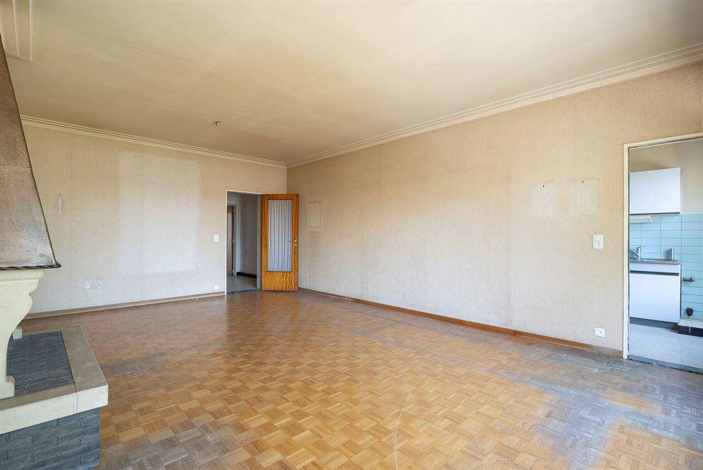 Te renoveren appartement met autostaanplaats foto 3