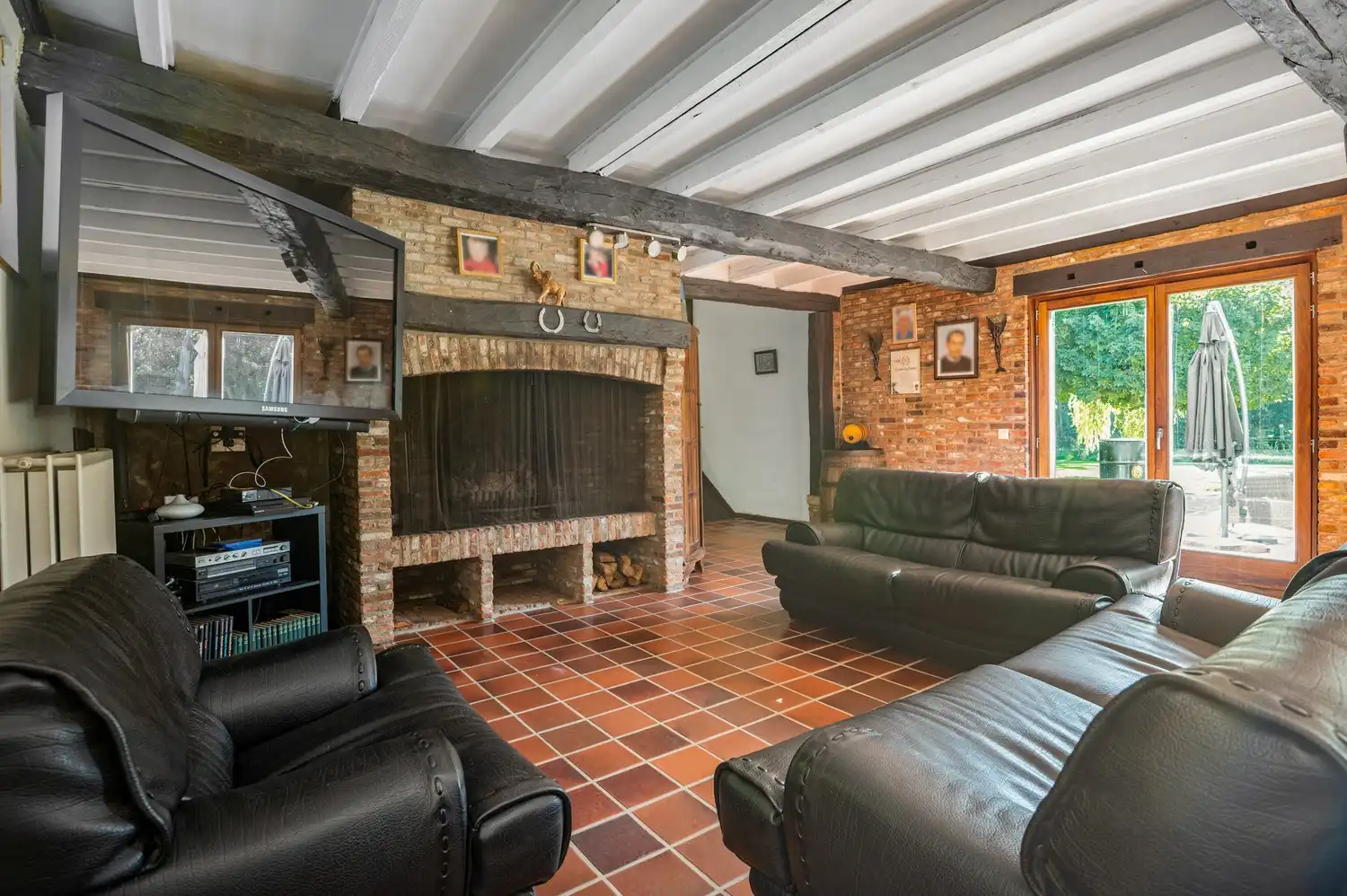 Charmante hoeve in een oase van groen foto 8