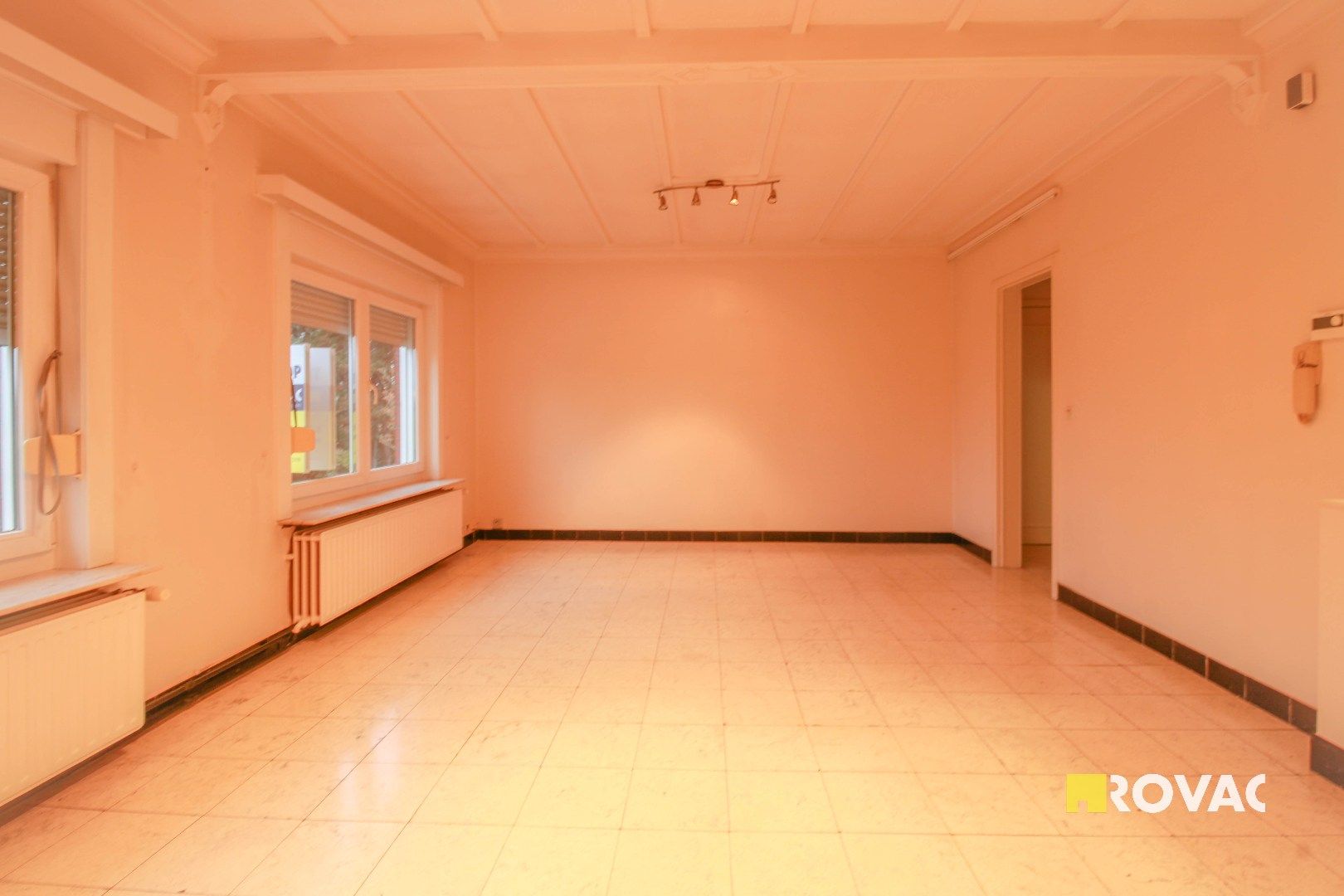 Op te frissen appartement met garage! foto 3